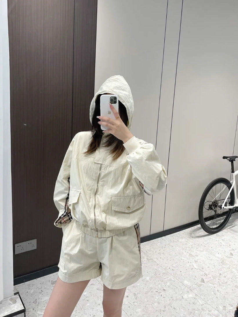 @Burberry Marina 女款連帽外套/480P139 🔥下殺🉐7760