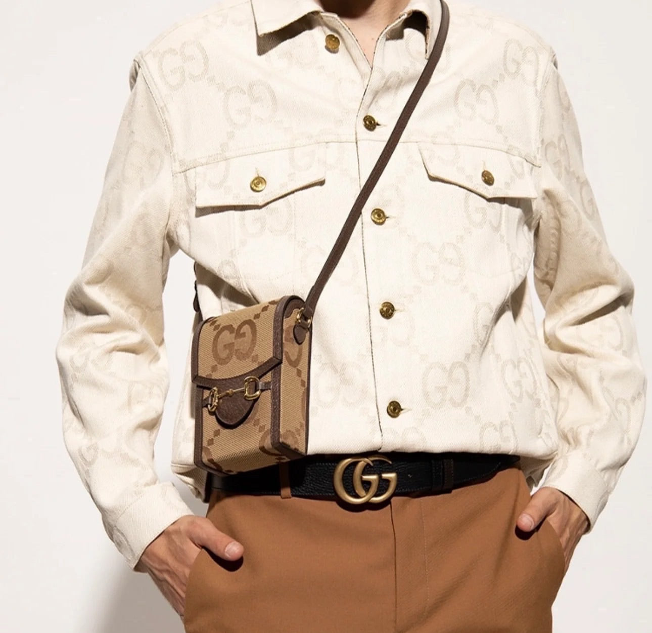 *@Gucci Jumbo GG 手機包/830P585 🔔限時折🉐27330
