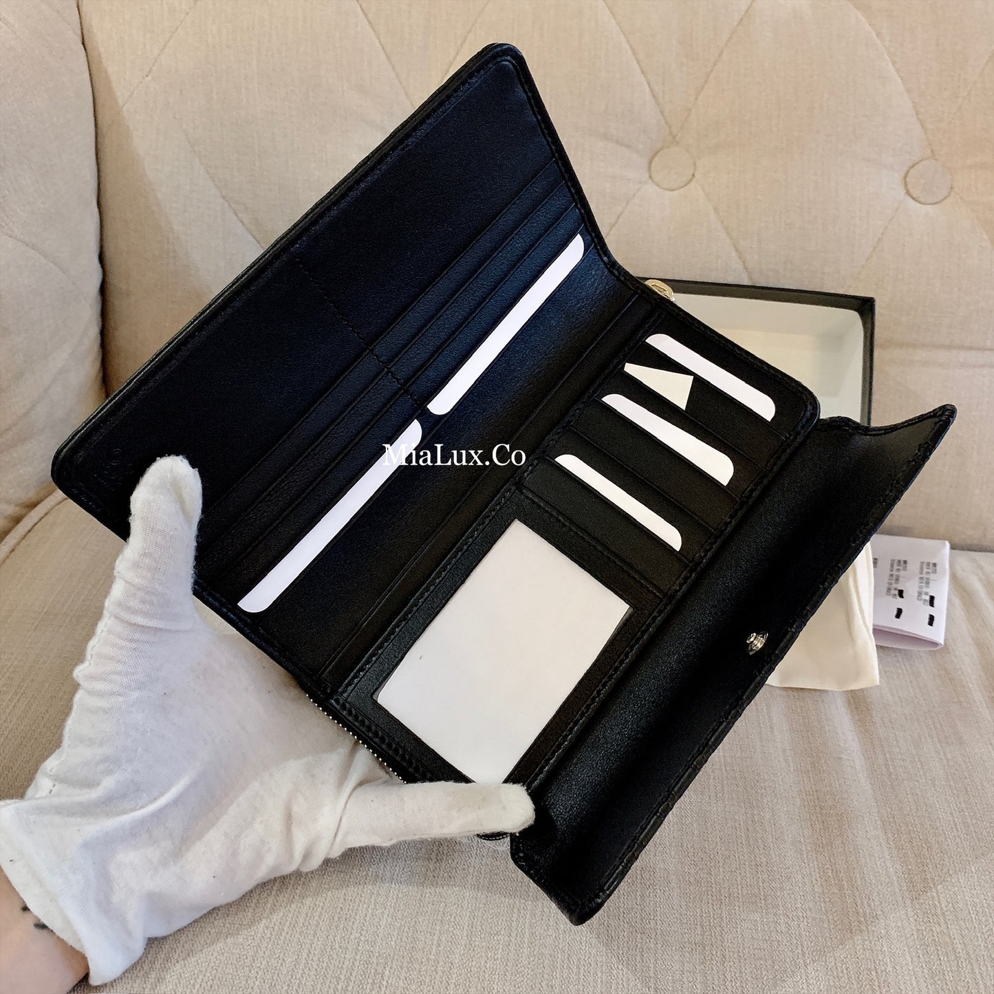 @Gucci▪️Embossed Flap Wallet 壓紋半翻蓋拉鍊長夾/P270 🔔限時折🉐13150