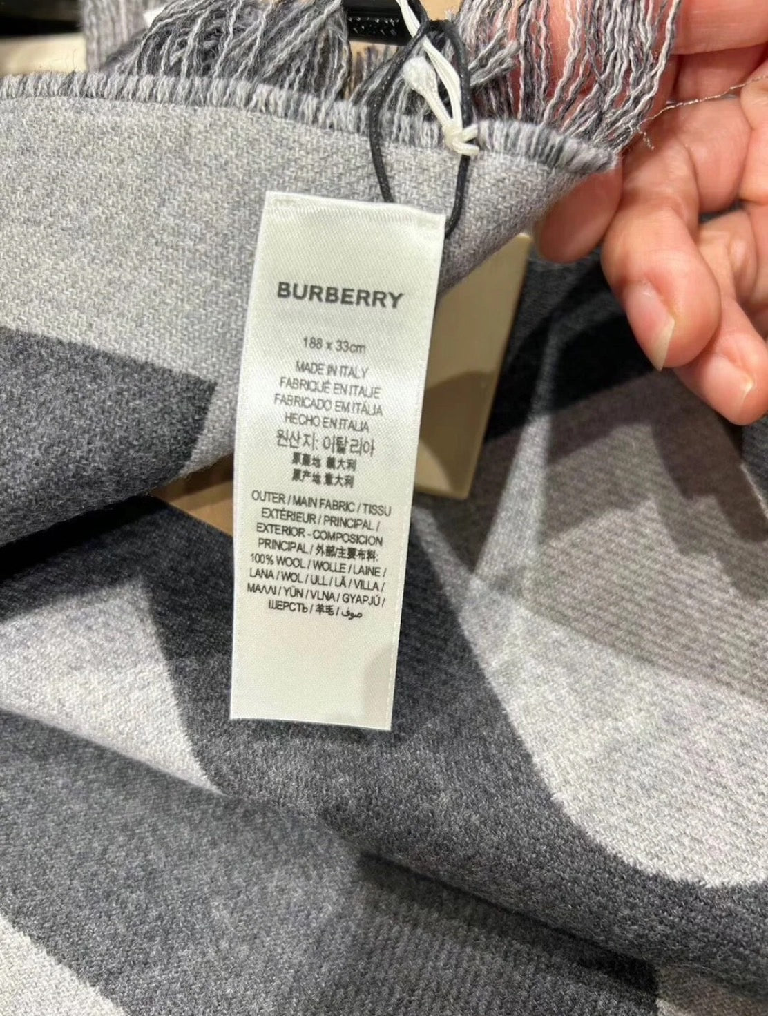 @Burberry Jacquard 羊毛字母圍巾-灰/290P129 🔥下殺🉐7310