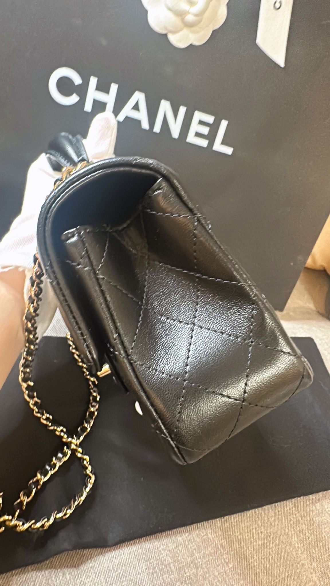 *現貨*CHANEL 24A CF20 HANDLE MINI 大迷你提把口蓋包 香檳淡金釦 P180000 /T218000