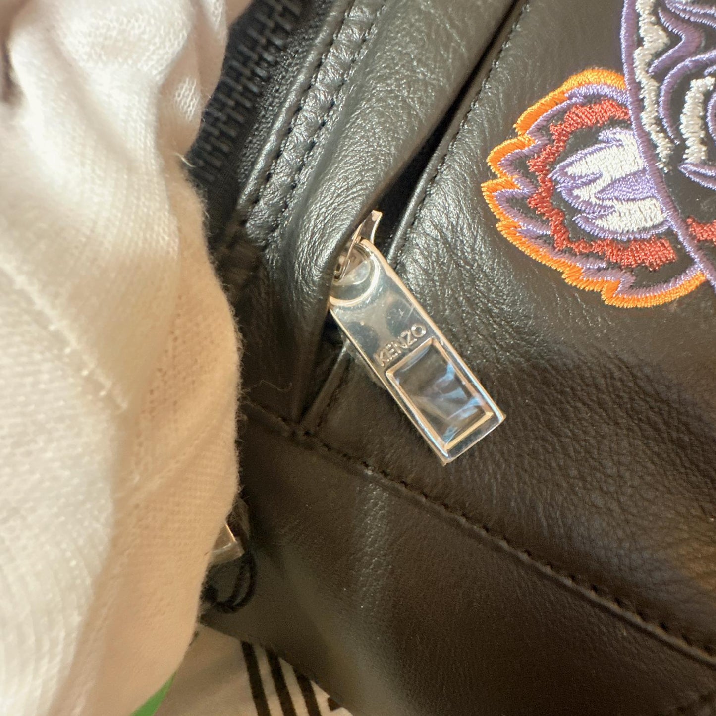 *現貨*@Kenzo▪️Bumbag 小牛皮虎頭胸包-黑 P9000 /T13800
