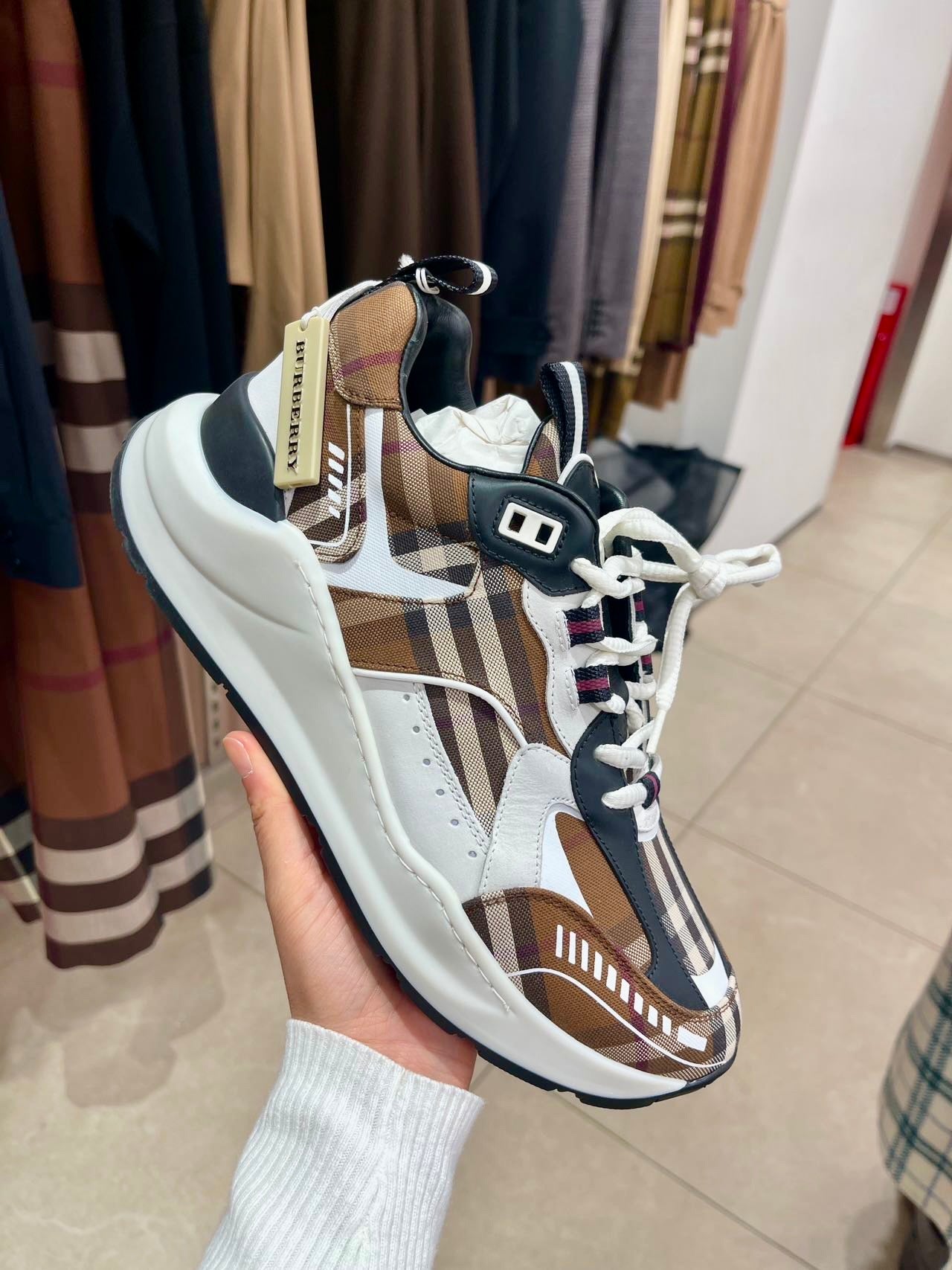 @Burberry 男女款老爹鞋/650P169 🔥下殺🉐9110