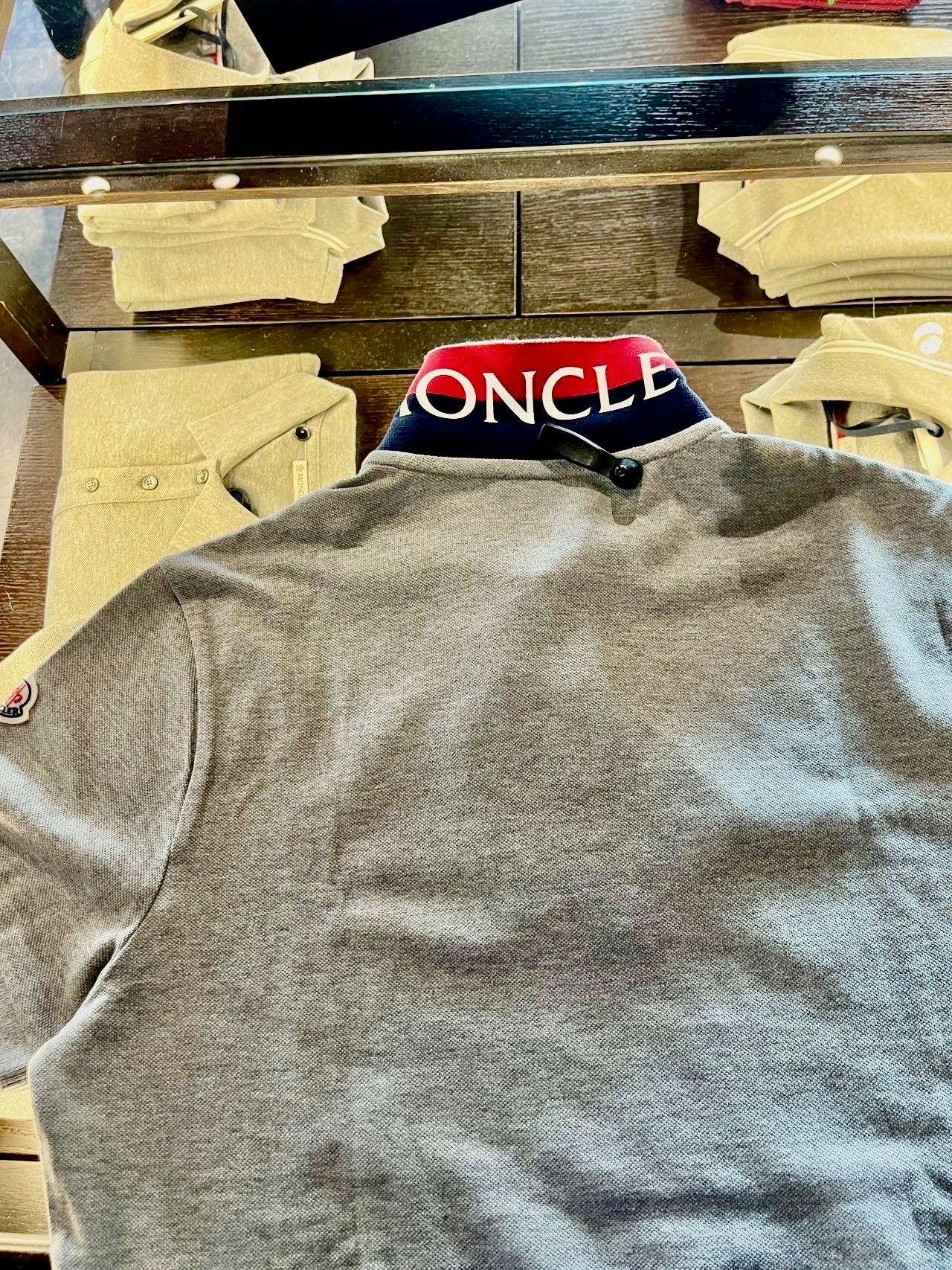 @Moncler Polo 男生款POLO上衣/230P154 🔔限時折🉐8430