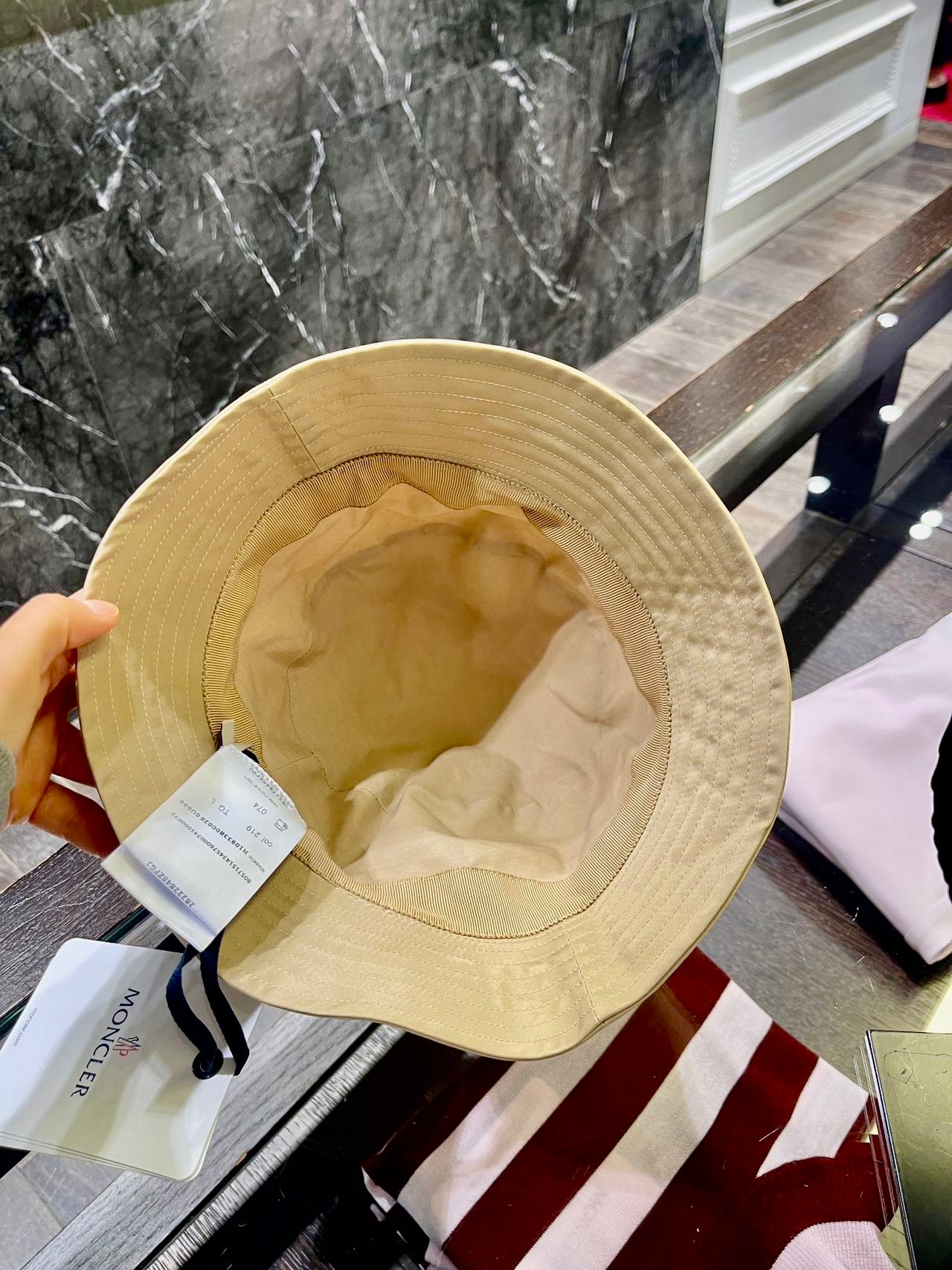 @Moncler Hat 米杏漁夫帽 P147 🔔限時折扣 🉐8120