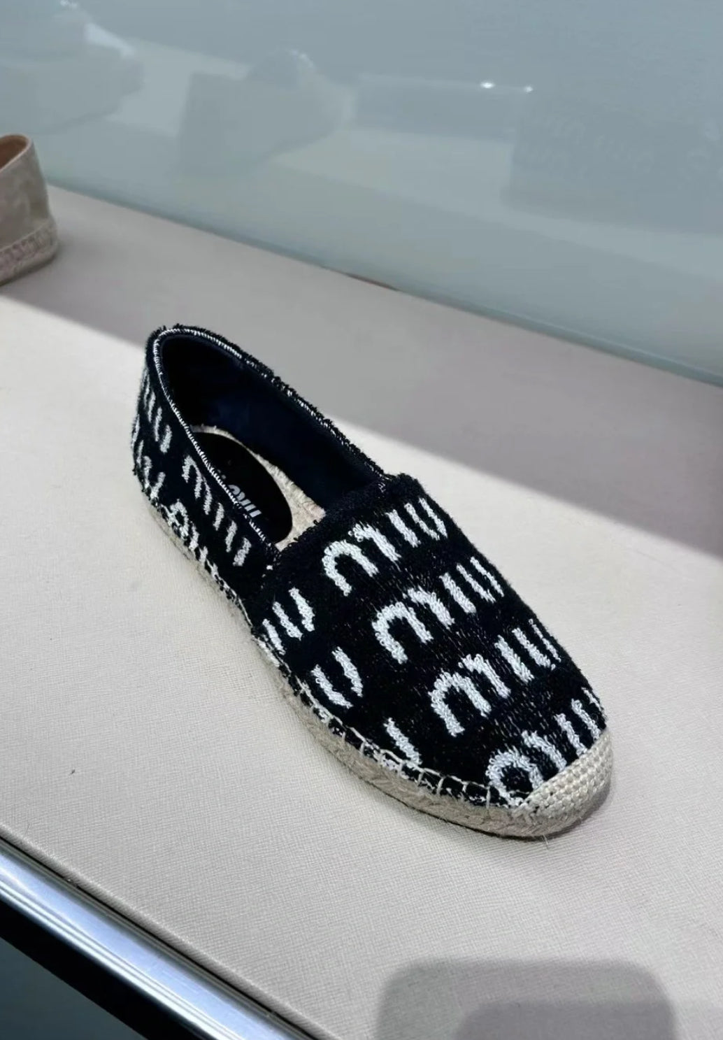 @MiuMiu Shoes 女軟懶人鞋 🔔限時折🉐16580