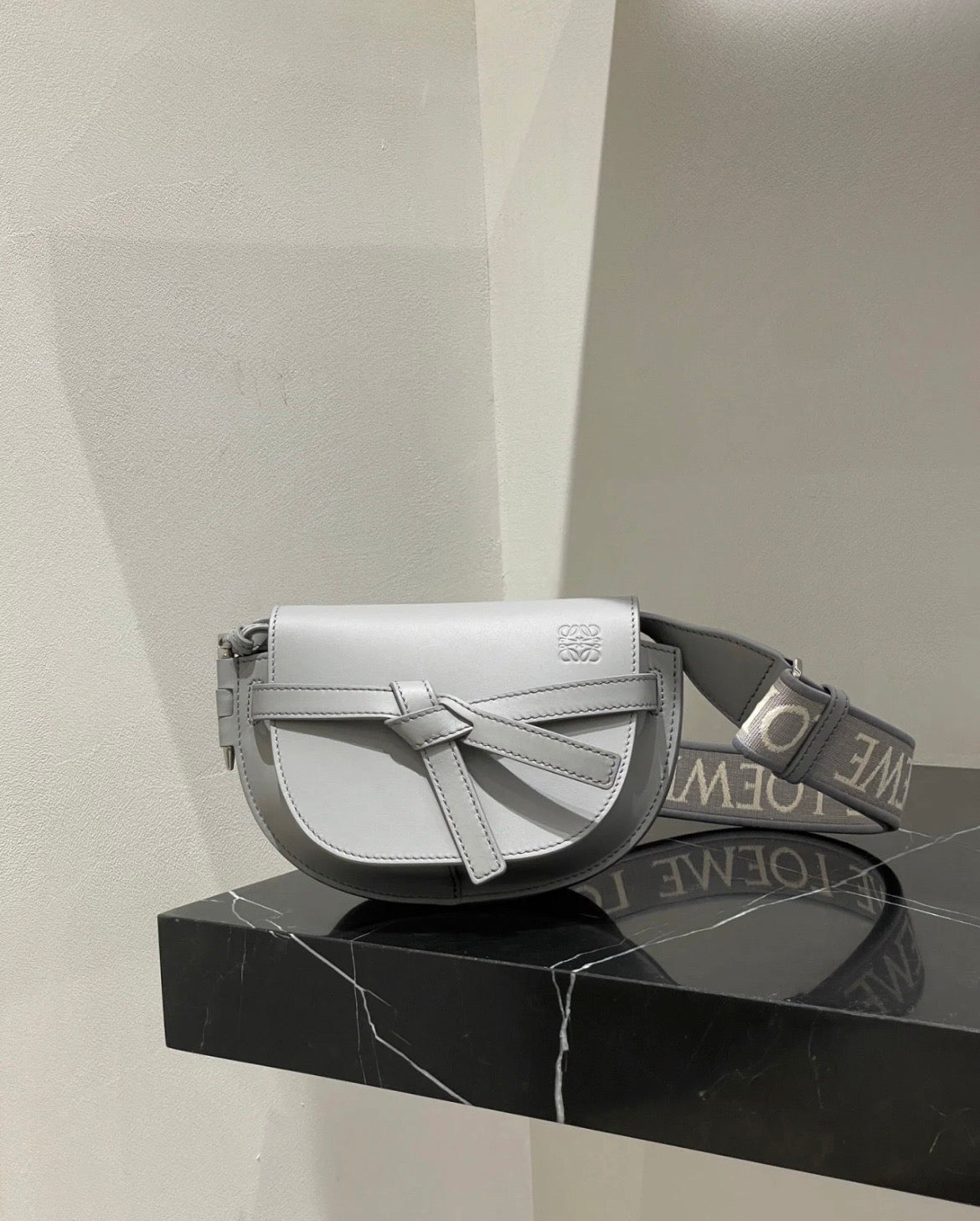 @Loewe Gate Dual Mini 緹花背帶馬鞍包/1550P900 🔥下殺🉐41300
