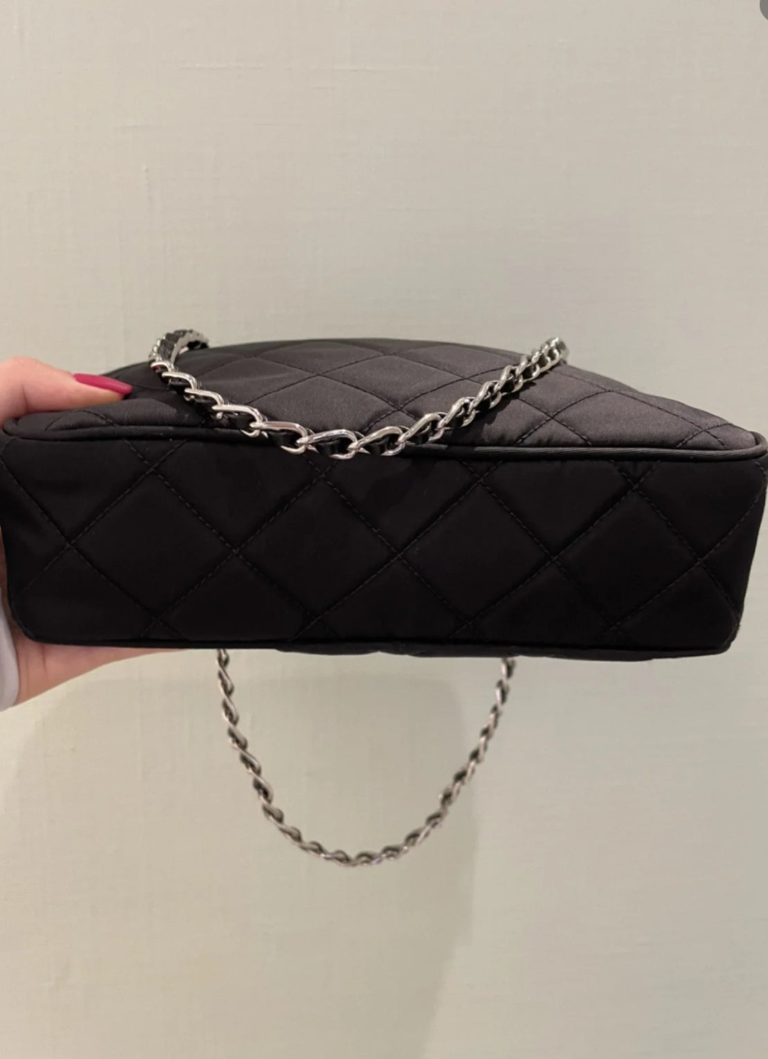 @Prada▪️Bauletto 小款菱格縫線鏈包/830🔔限時折🉐38350