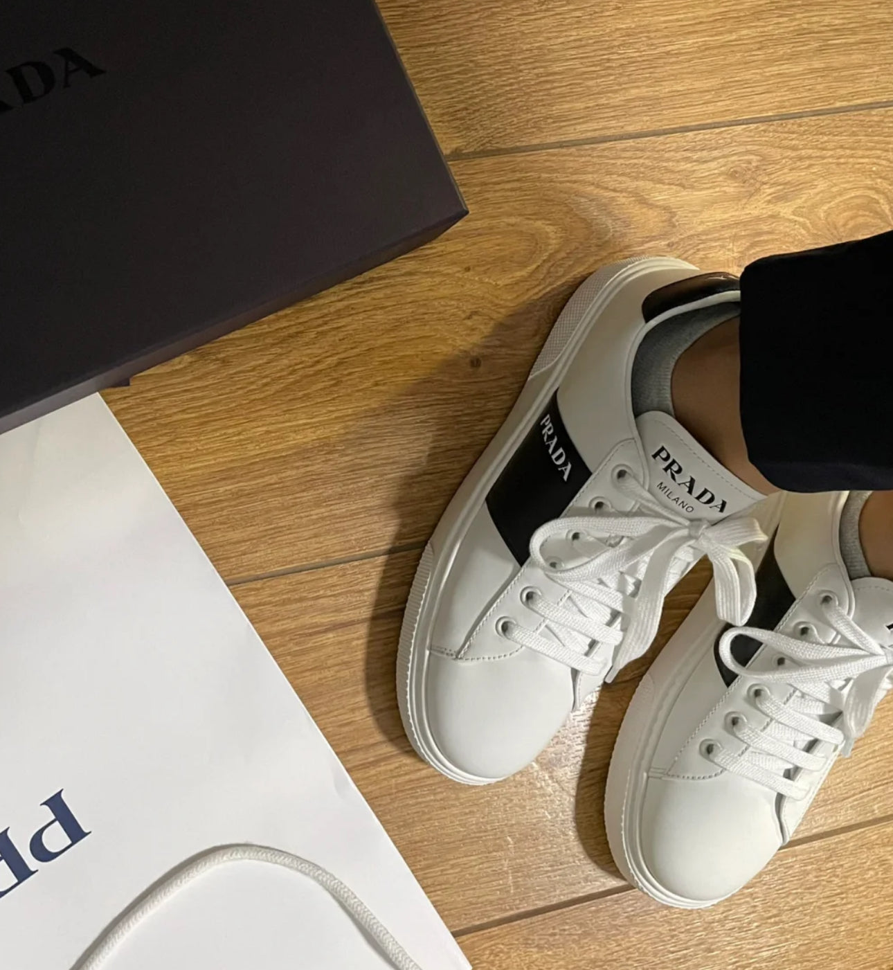 @Prada 小白鞋/385 🔔限時折🉐18330