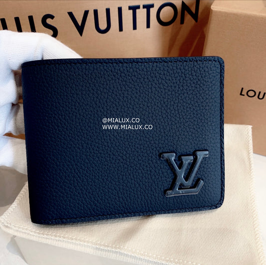 LV Multiple 男生款雙開短夾/540✨🉐23680