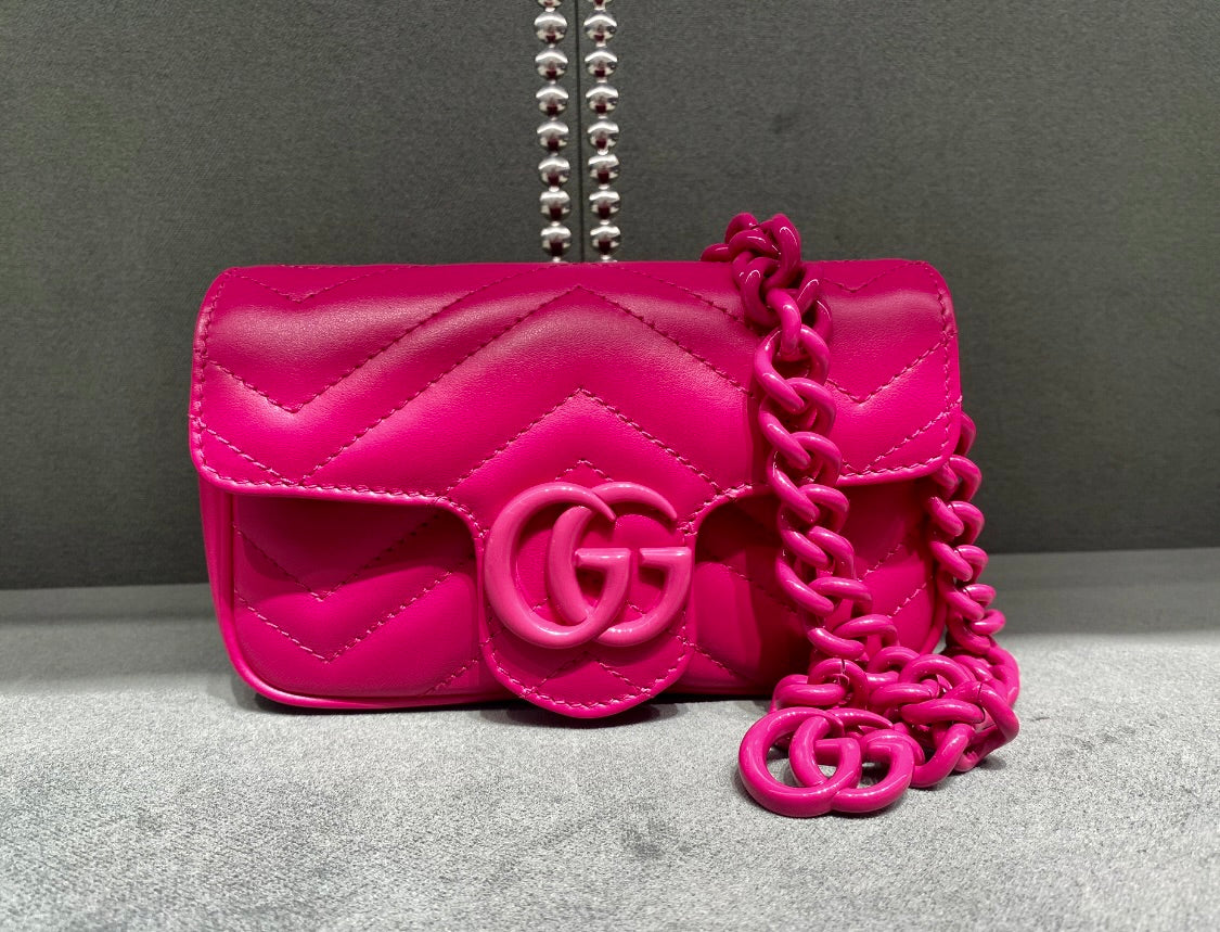 @Gucci▪️GG Marmont 2.0 超級迷你V紋鏈包/1150P805 🔔限時折🉐37230