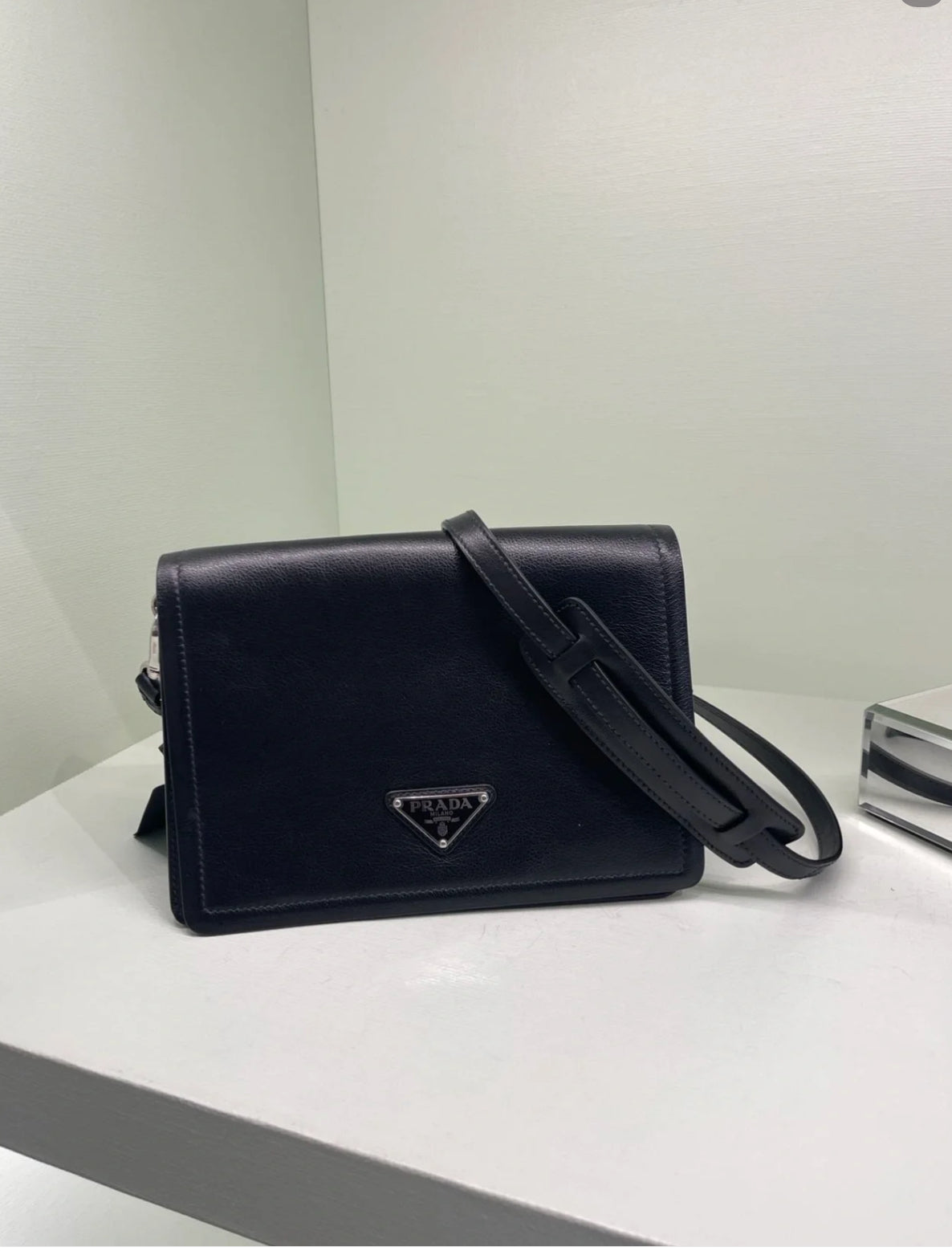 @Prada▪️TESSUTO 三角LOGO小牛皮郵差包/860 🔔限時折🉐39700
