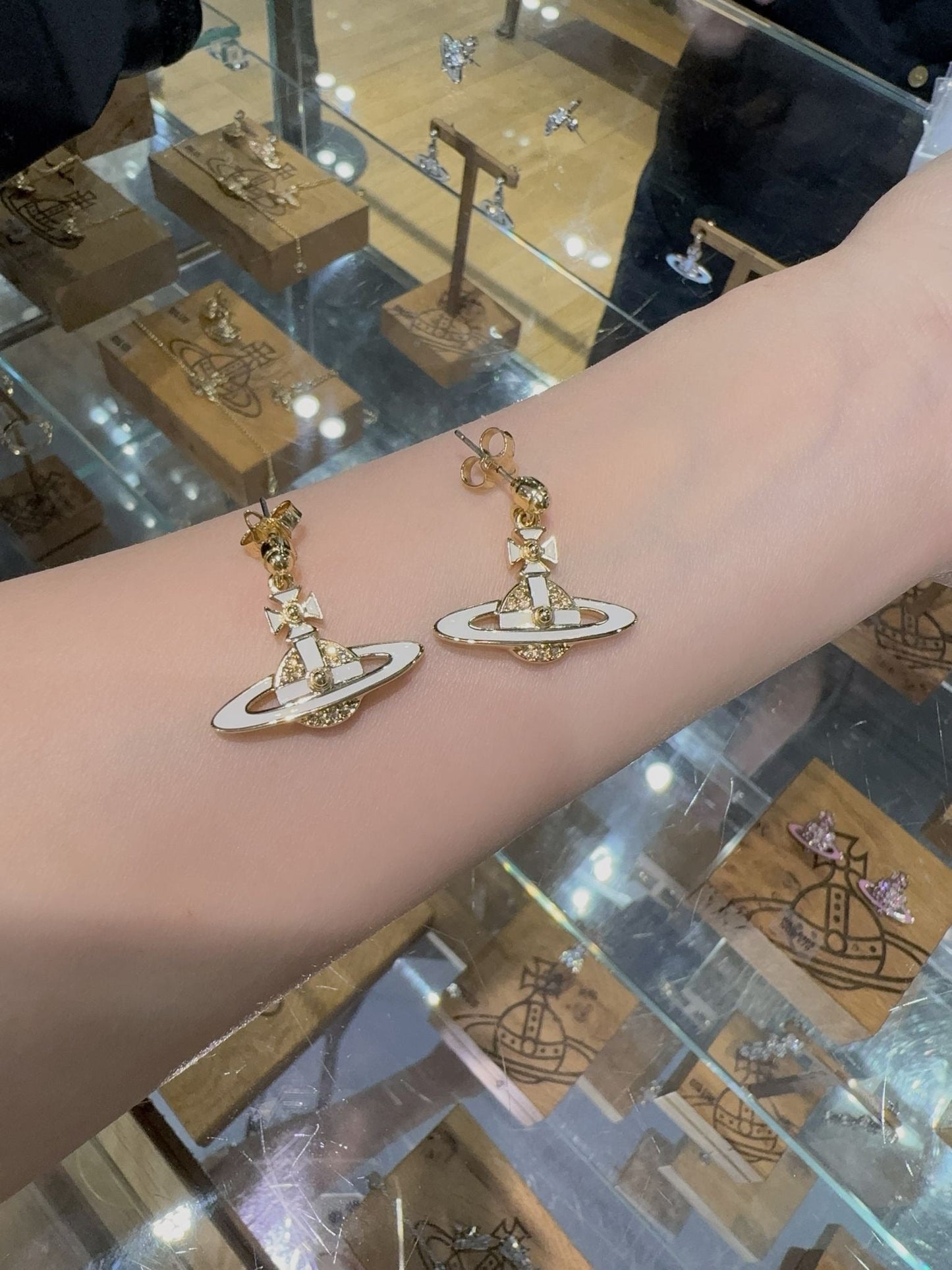 *現貨*@Vivienne Westwood土星耳環  P3500 /T6000