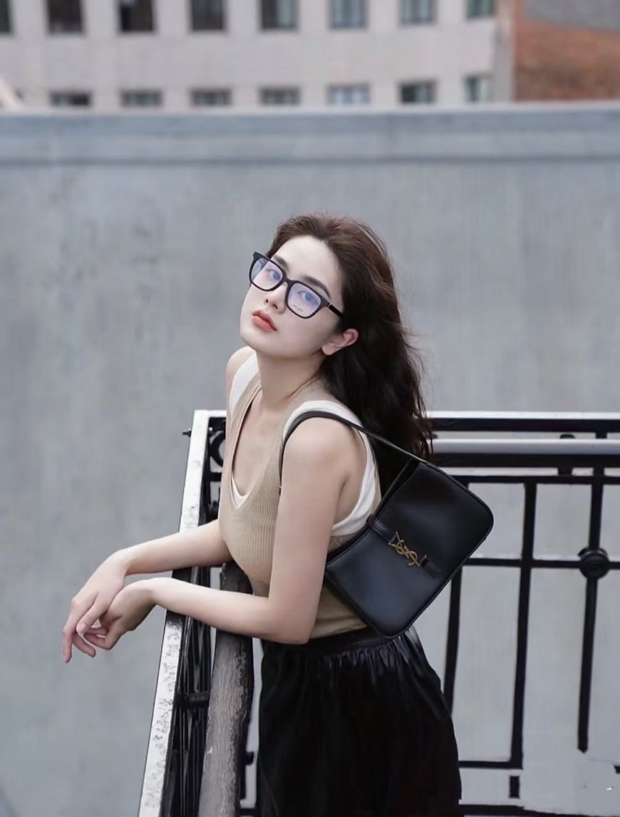 YSL Le 5 à 7 Hobo 腋下包/1755E1890 🉐67150🇪🇺