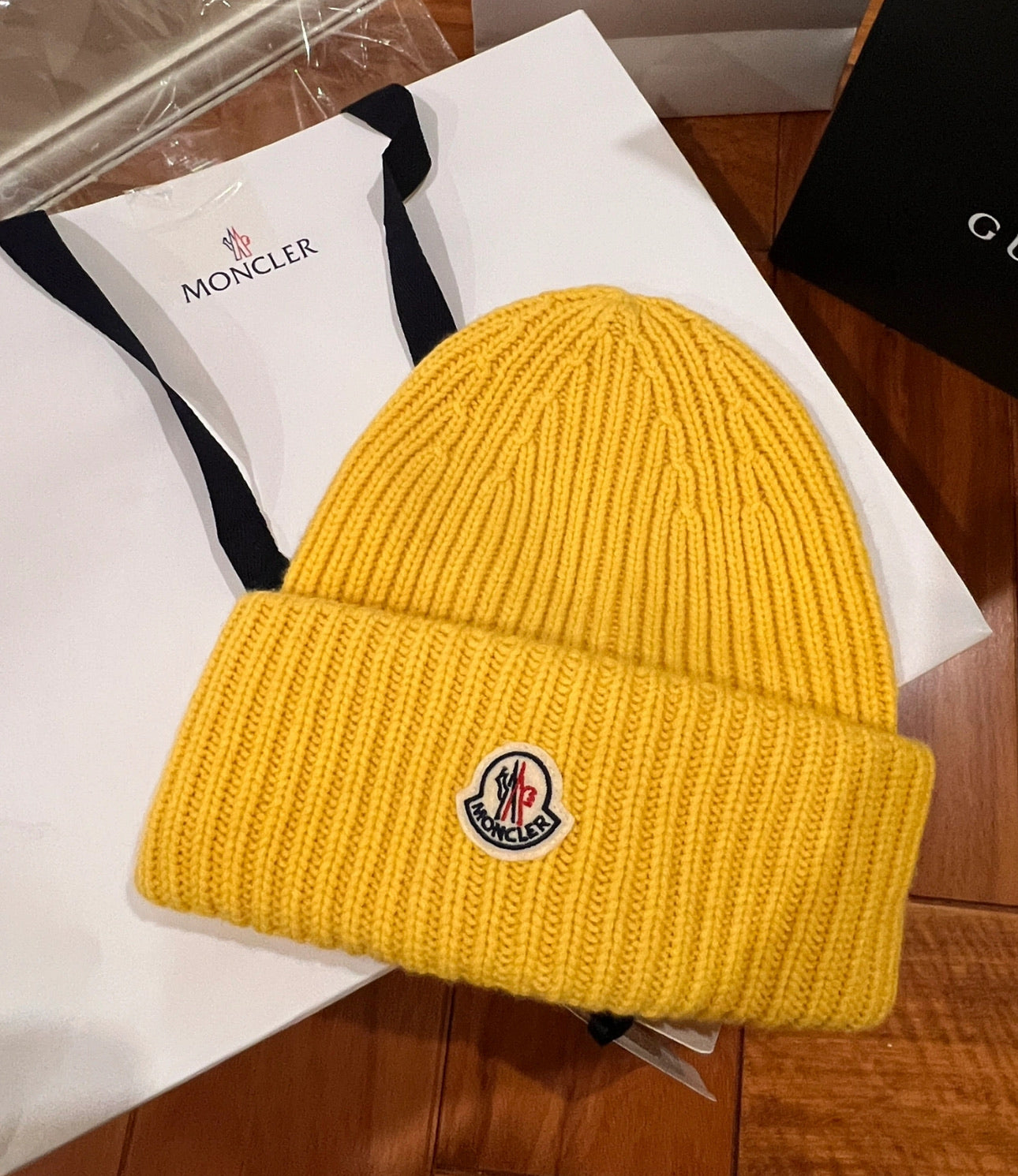 *@Moncler Beanie 小黃毛帽 🔔限時折🉐7980