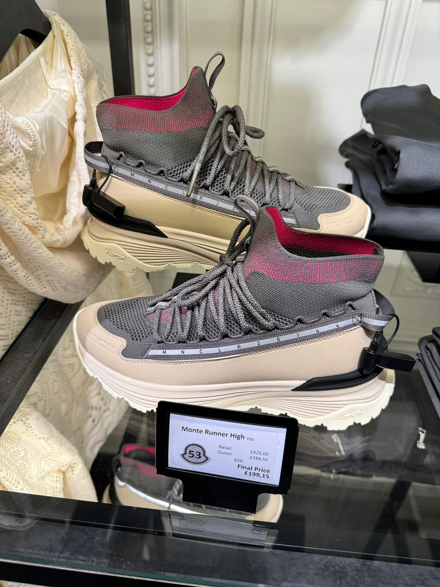 @Moncler Monte 女款球鞋/425P199 🔔限時折🉐9760