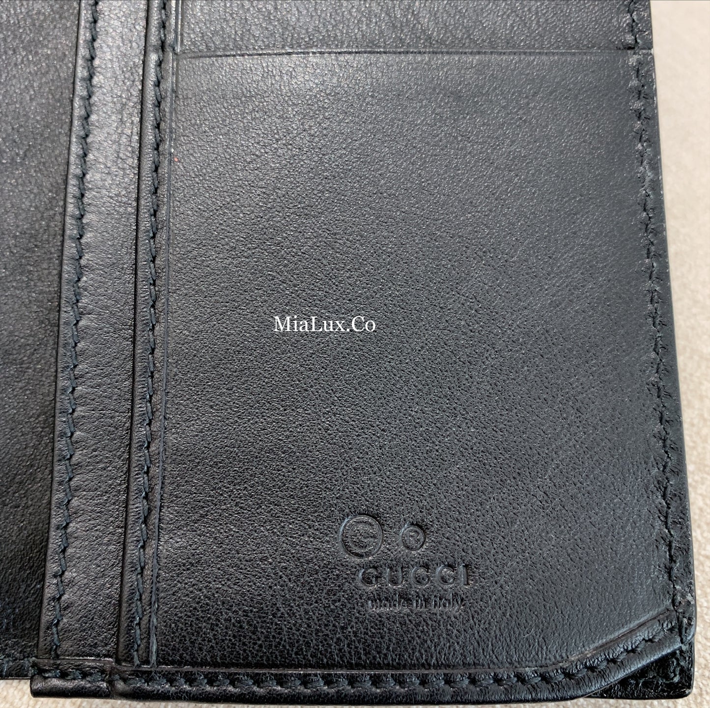 @Gucci Embossed Long Wallet 男生款壓紋對開長夾/P235