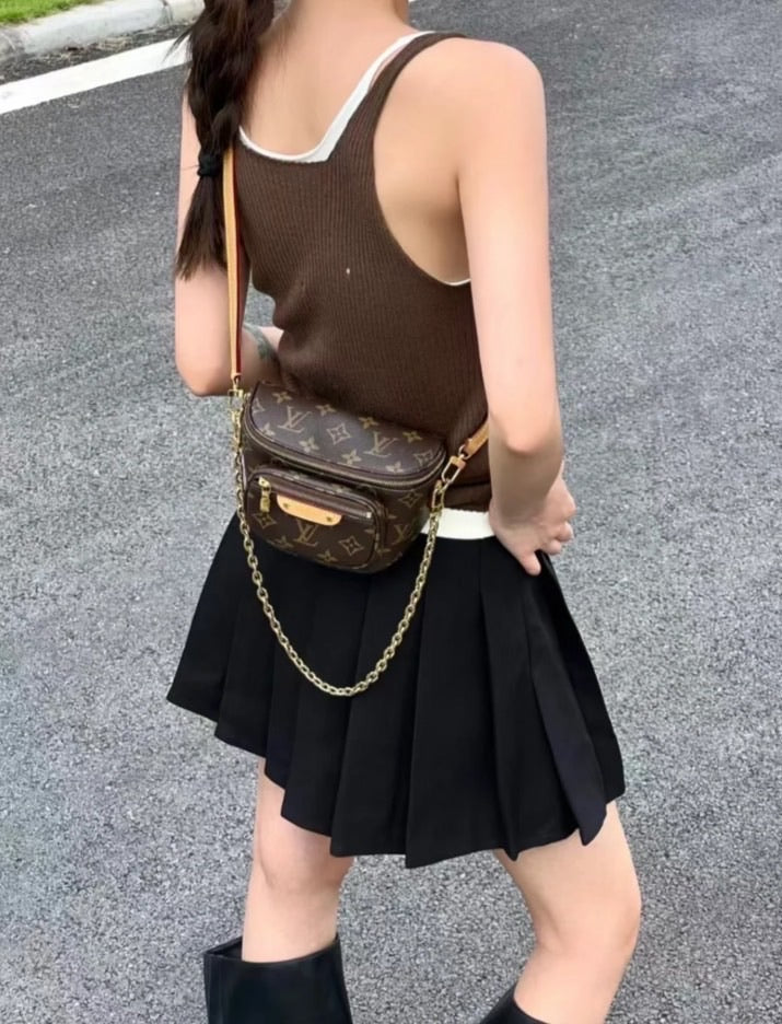 LV Mini Bumbag 迷你腰胸包/1480✨🉐63160
