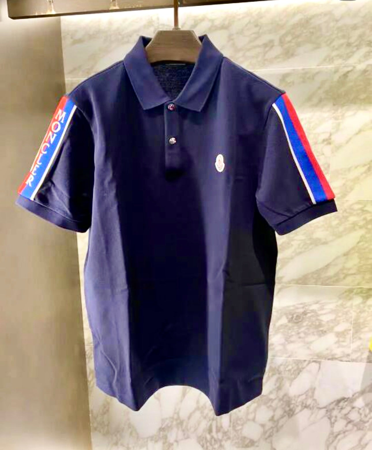 *@Moncler 雙肩飾帶Polo上衣 P234 🔔限時折扣 🉐11530