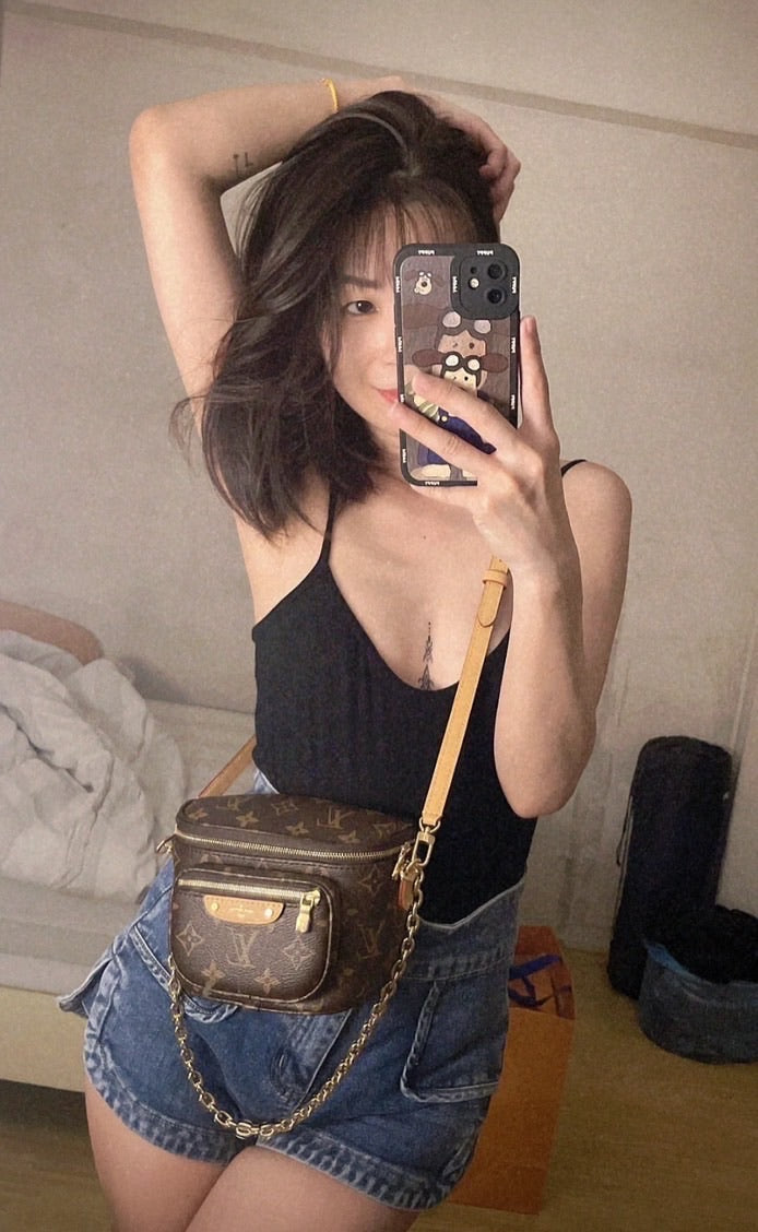 LV Mini Bumbag 迷你腰胸包/1480✨🉐63160
