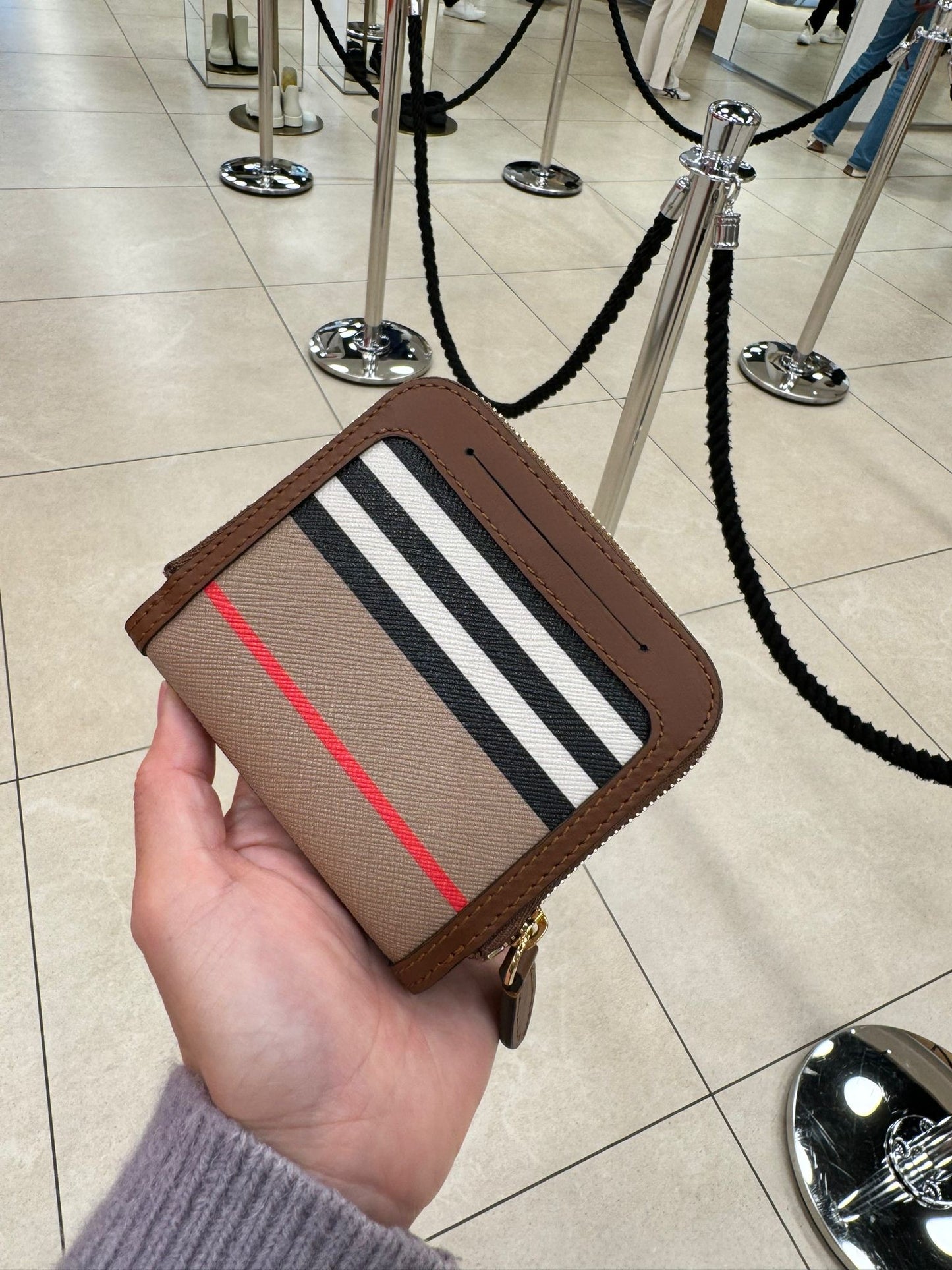 *@Burberry Allington 經典條紋短夾/245P149 🔥下殺🉐7510