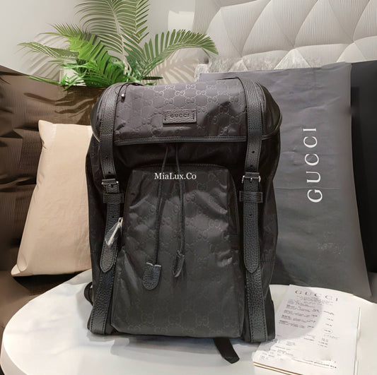 *@Gucci Nylon 男生款黑後背包/P540