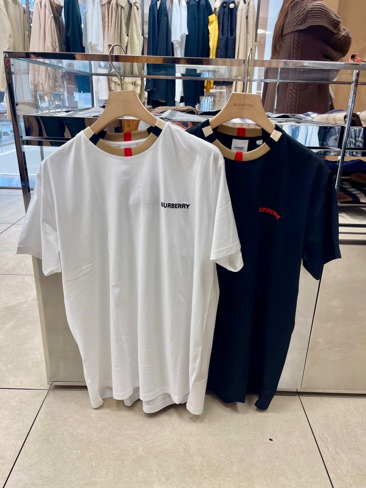 @Burberry T 品牌T恤上衣/250P145🔥下殺🉐7330