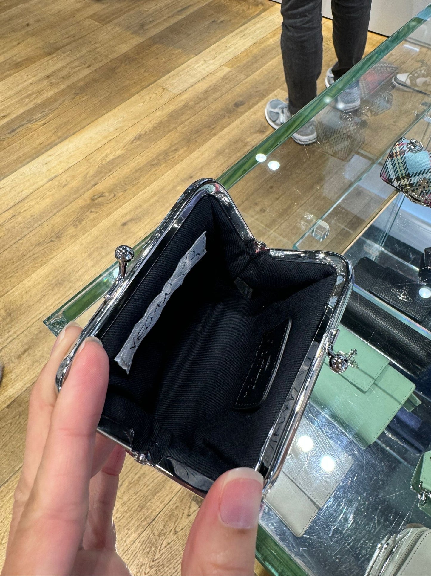 @VW Biogreen 蘇格蘭格紋帆布口金包/110P72 🔔限時折🉐4040