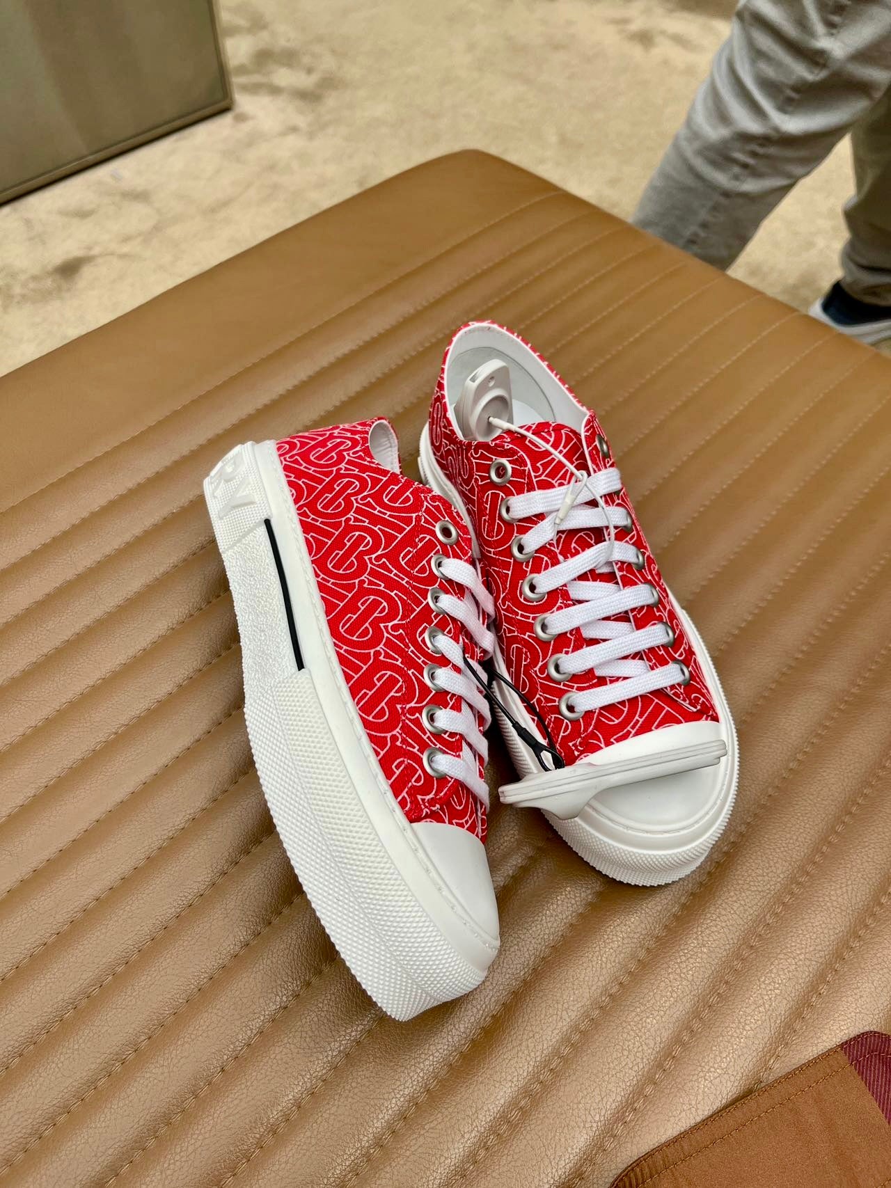 @Burberry 男女款潮鞋/450P99 🔥下殺🉐5960