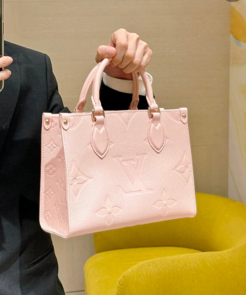 LV OnTheGo PM 小款托特包/2340✨🉐96940