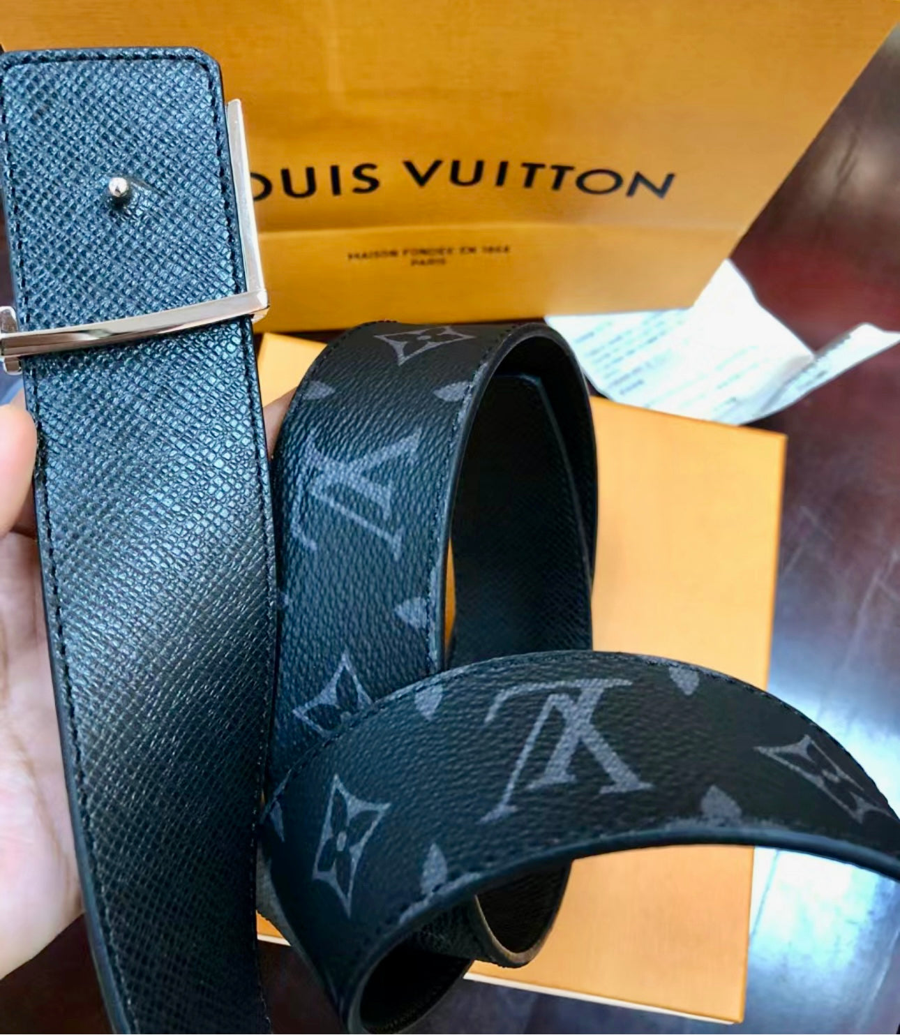 LV Initiales 40 男生款logo雙面皮帶/470✨🉐20740