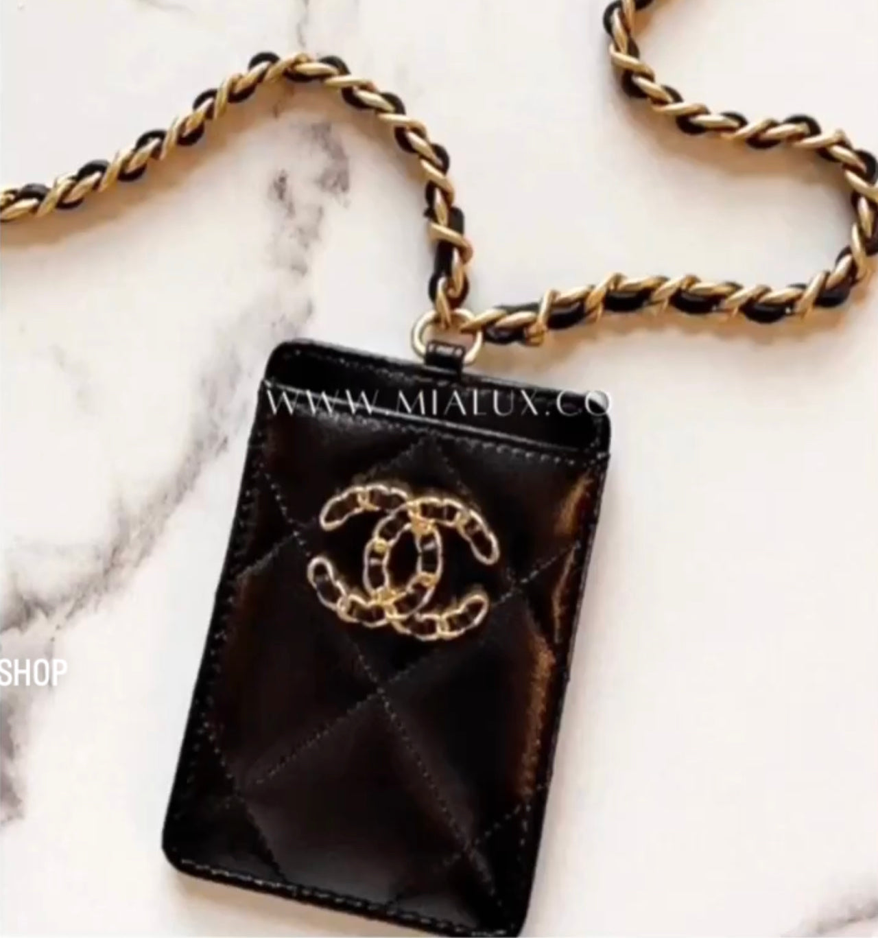 CHANEL▪️19 BADGE HOLDER 名牌掛鏈 🏷