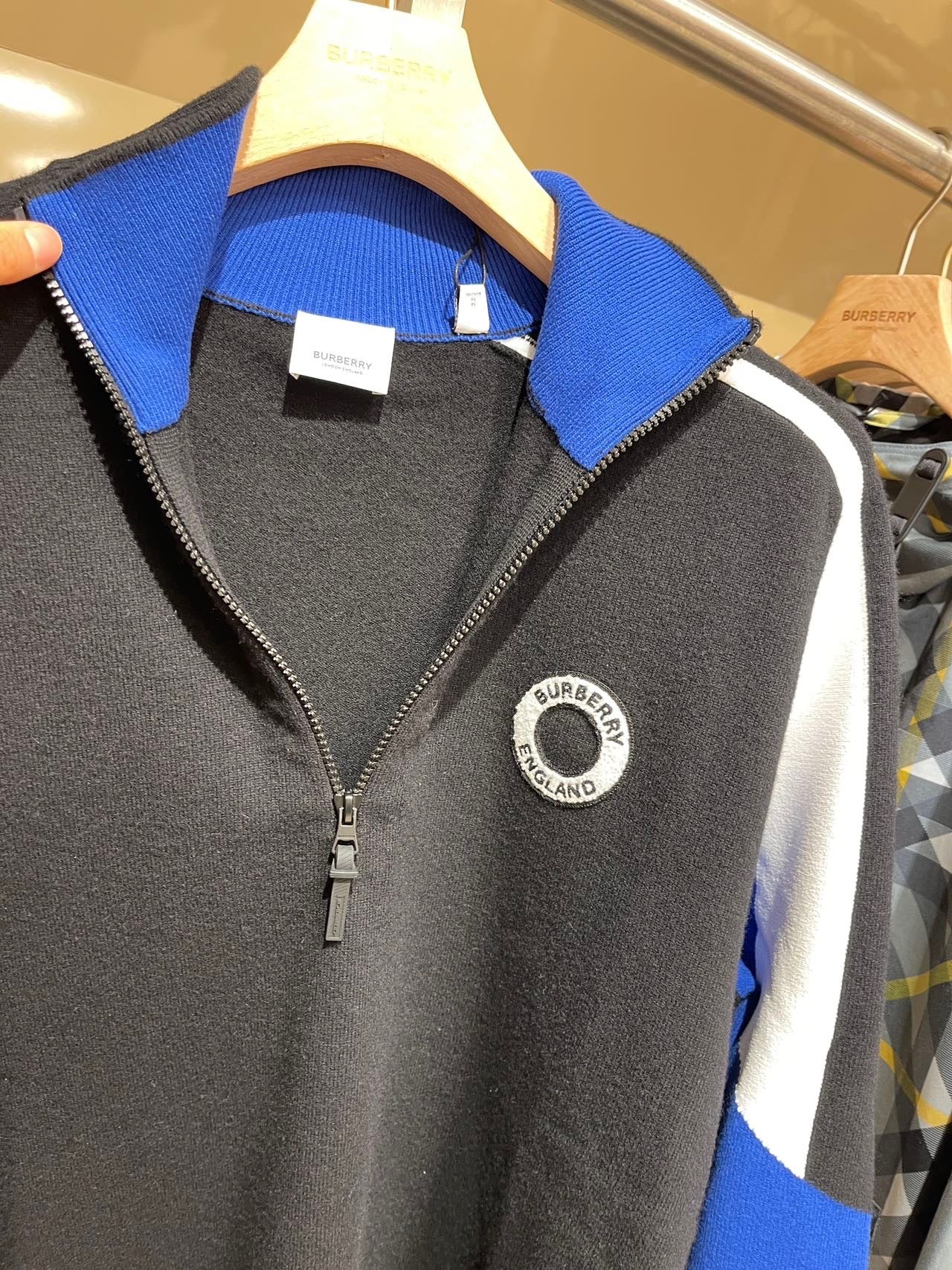 @Burberry 男生款羊毛上衣/750P249 🔥折上六折🉐8220