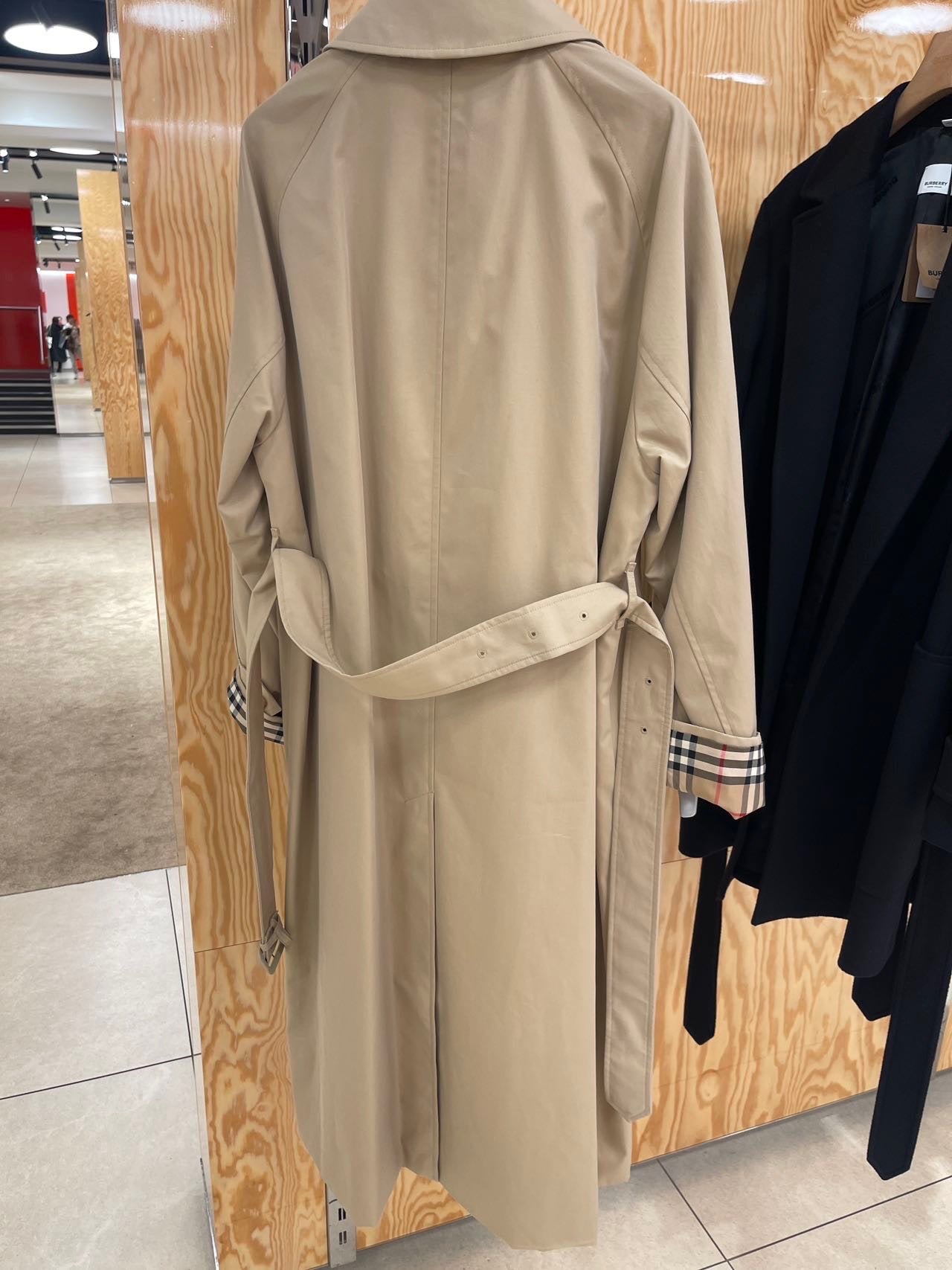 @Burberry 女款單排扣風衣/P745 🔥折上七折🉐24470