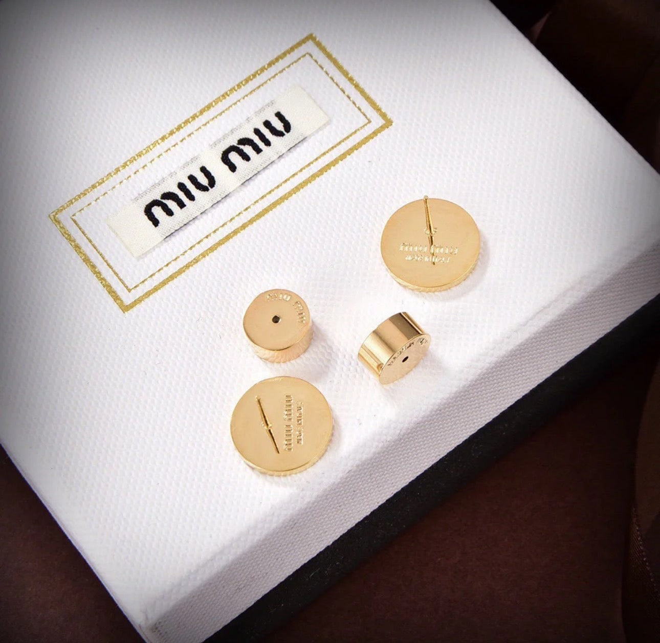 MiuMiu Enameled Metal Earrings 珐瑯圓形耳環/240E260 🉐9600🏷️