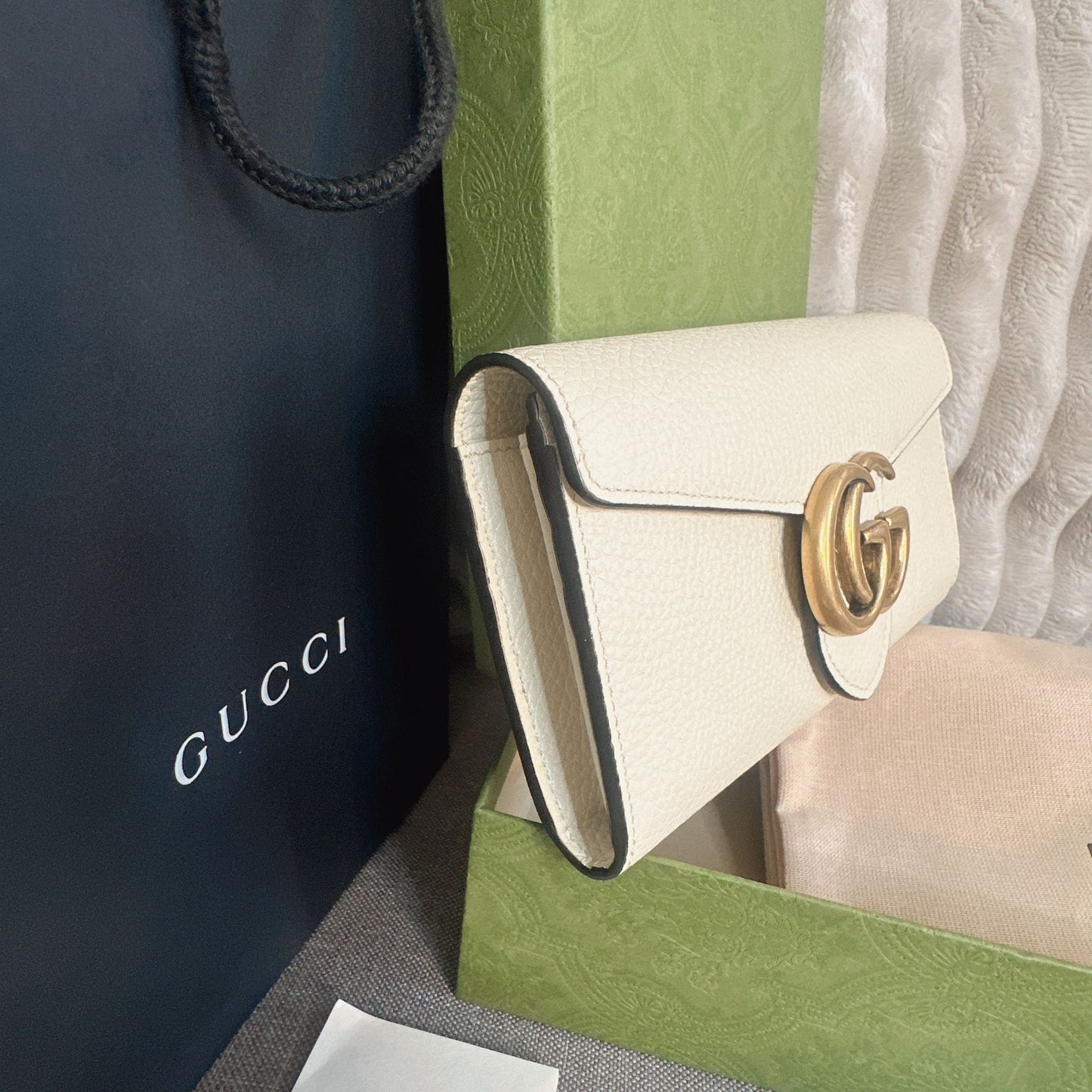 *現貨*@Gucci Marmont 馬夢白色掀蓋長夾 P15000 /T19000