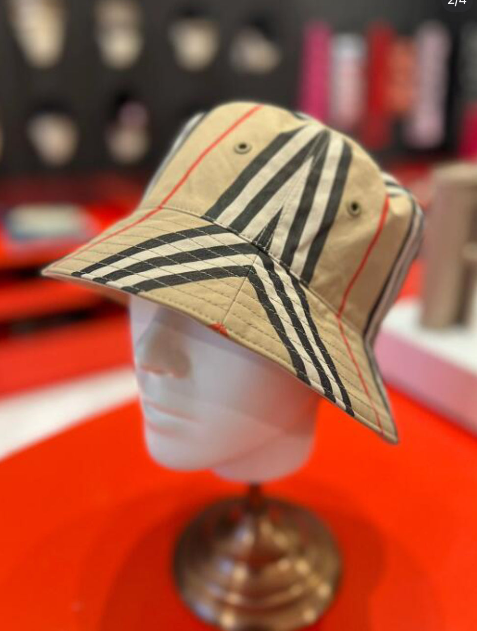 @Burberry Hat 雙面漁夫帽/310P149 🔥下殺🉐8210