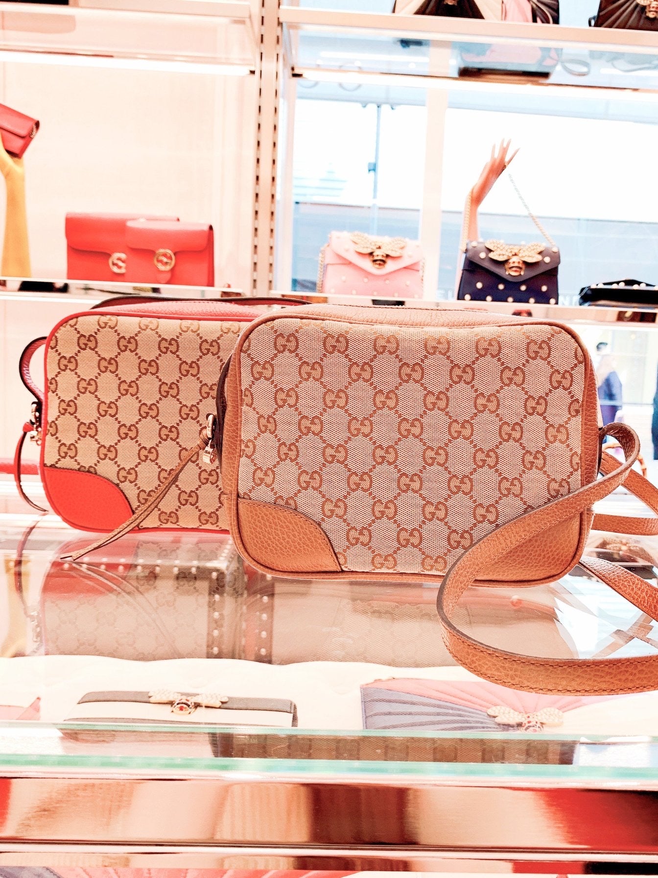 *@Gucci Canvas Camera Bag 老花相機包/P490