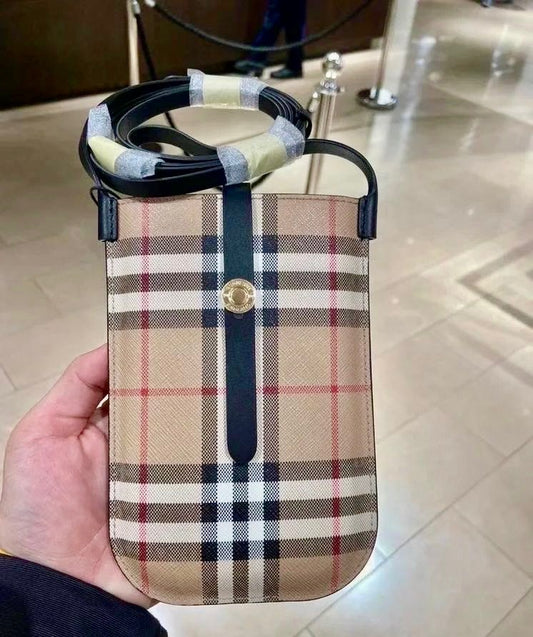 @Burberry Anne 格紋手機包/470P315 🔥折上七折🉐11000