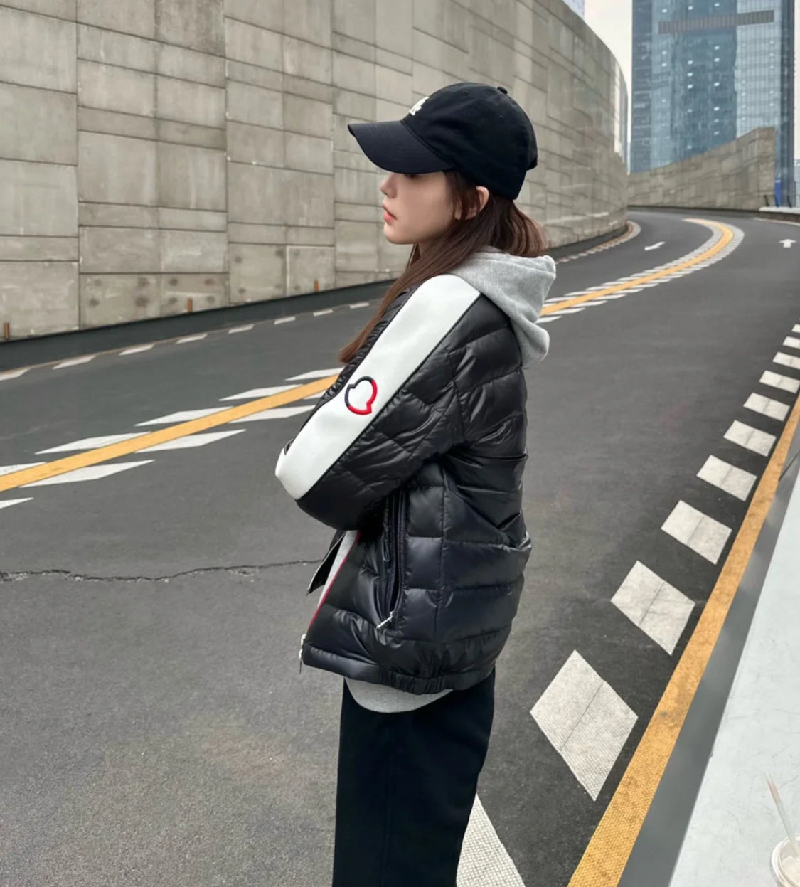 @Moncler 薄羽絨外套/703 🔔限時折🉐32640