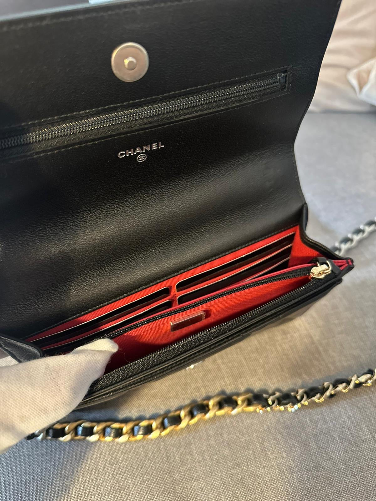 *現貨*CHANEL 19 WOC 經典19小羊皮鏈包-黑銀釦  P116000 /T150000