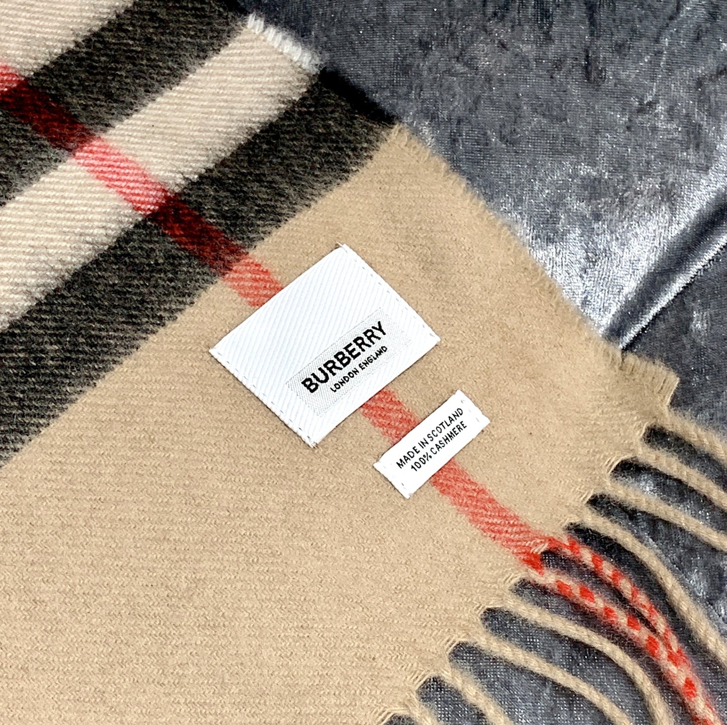Burberry Classic Check Cashmere 永遠火羊絨圍巾/420H378 💚折扣🉐15880