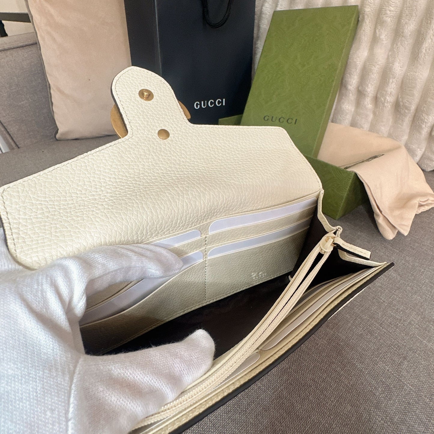 *現貨*@Gucci Marmont 馬夢白色掀蓋長夾 P15000 /T19000