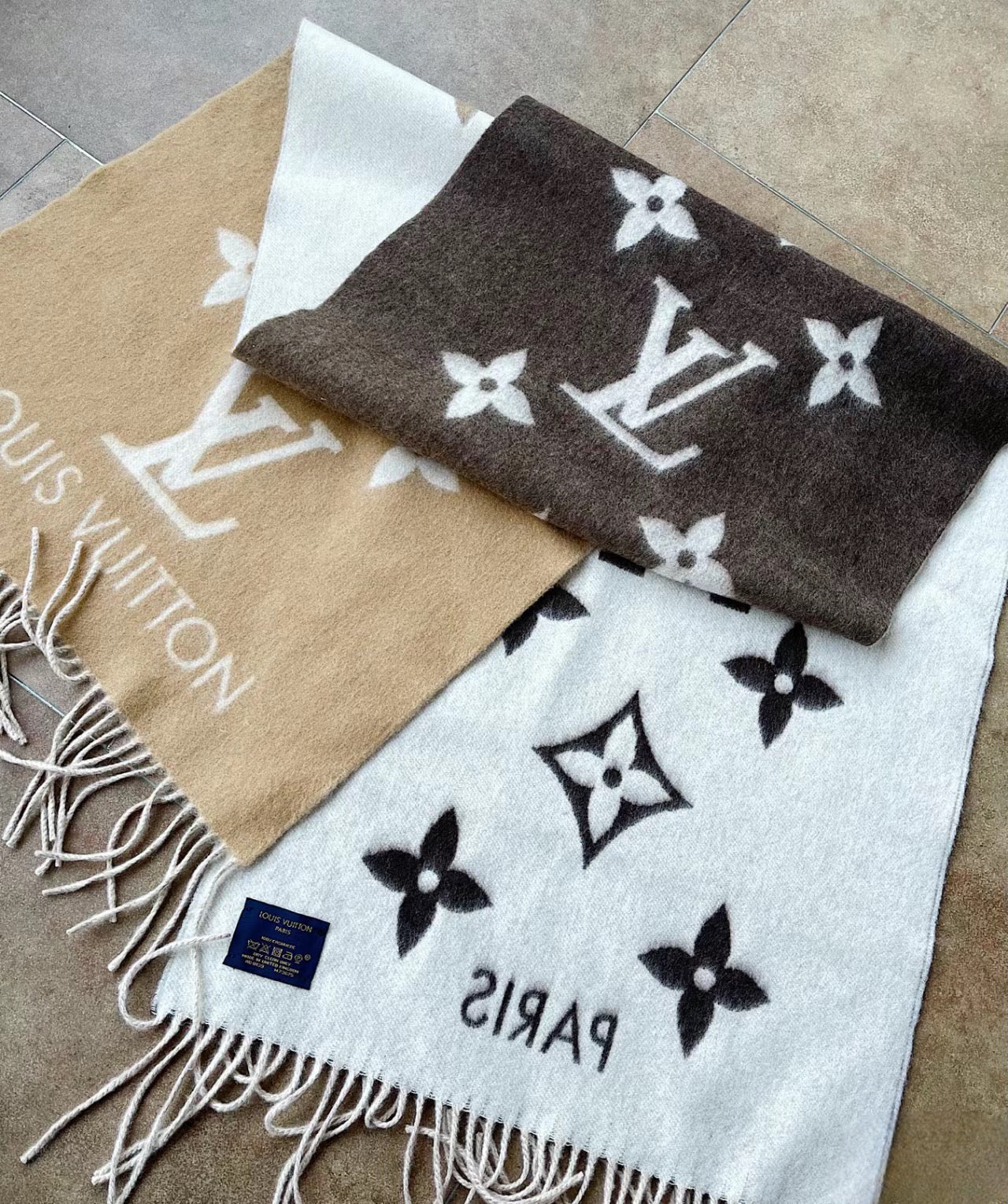 LV Reykjavik Gradient 漸層羊絨圍巾/760✨優惠🉐32160