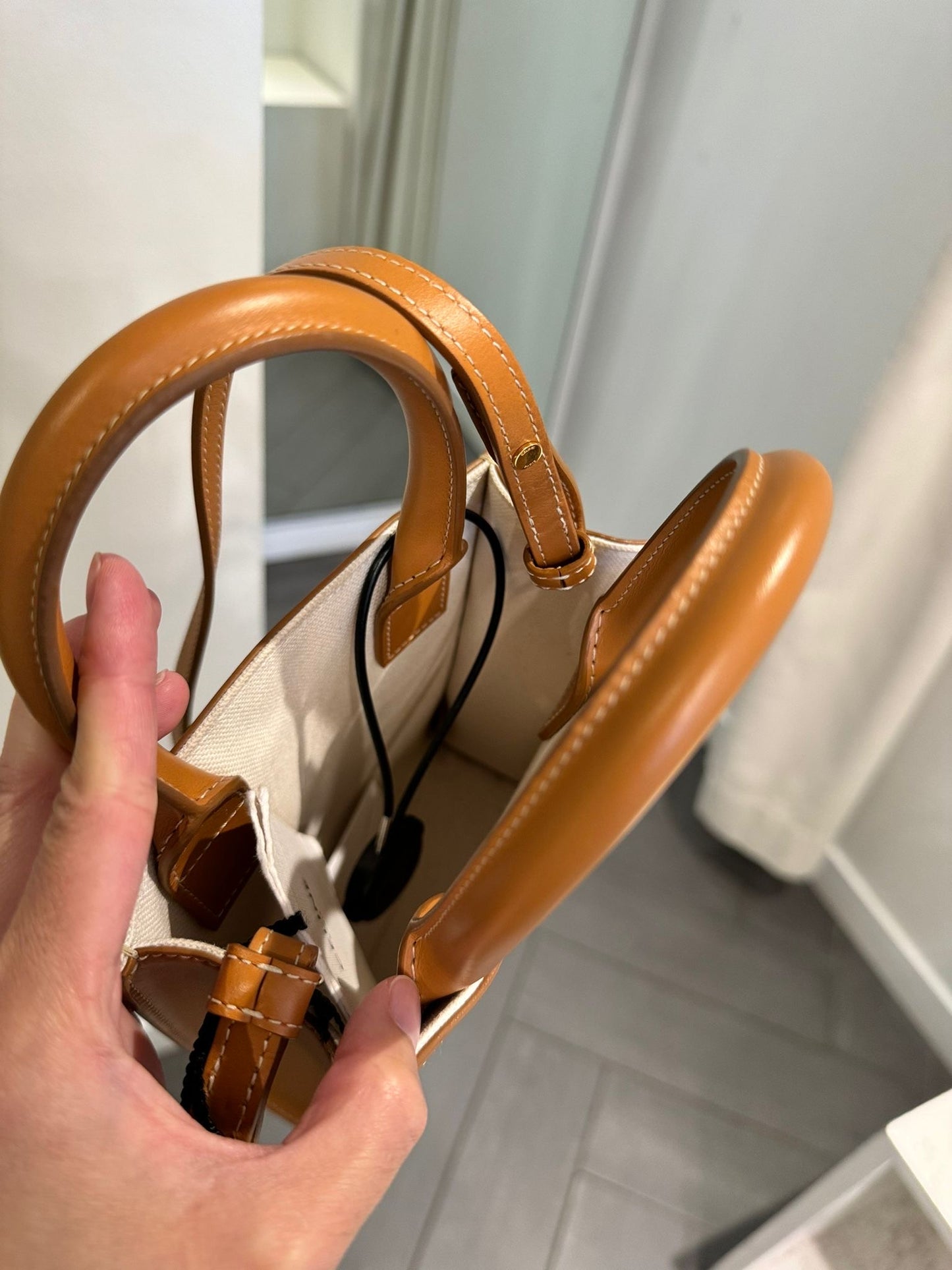 @Celine Mini Cabas Vertical 迷你款托特包/1100P572🔥折上九折🉐23970