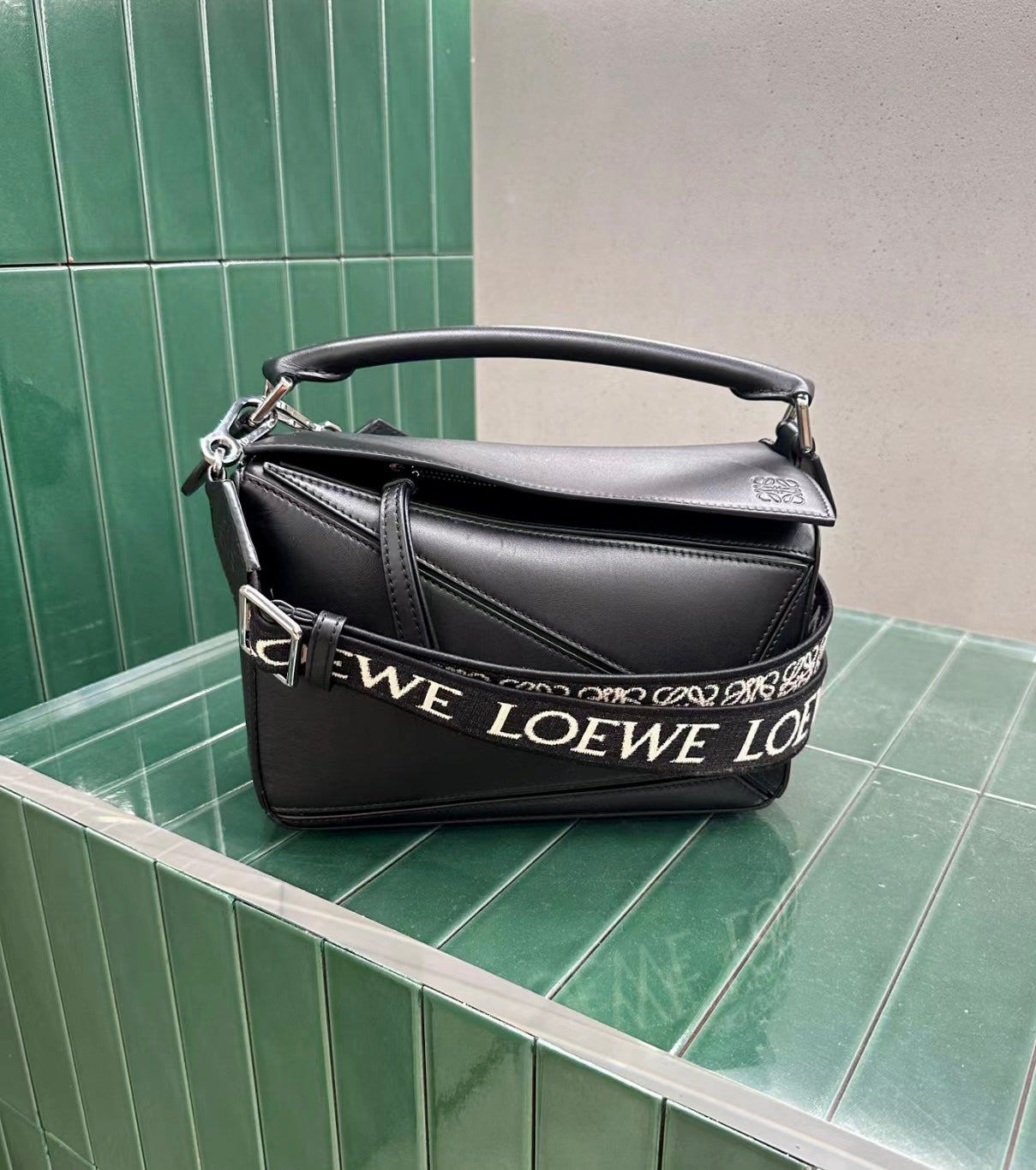 Loewe Puzzle bag S 小款緹花肩帶拼圖包/2800