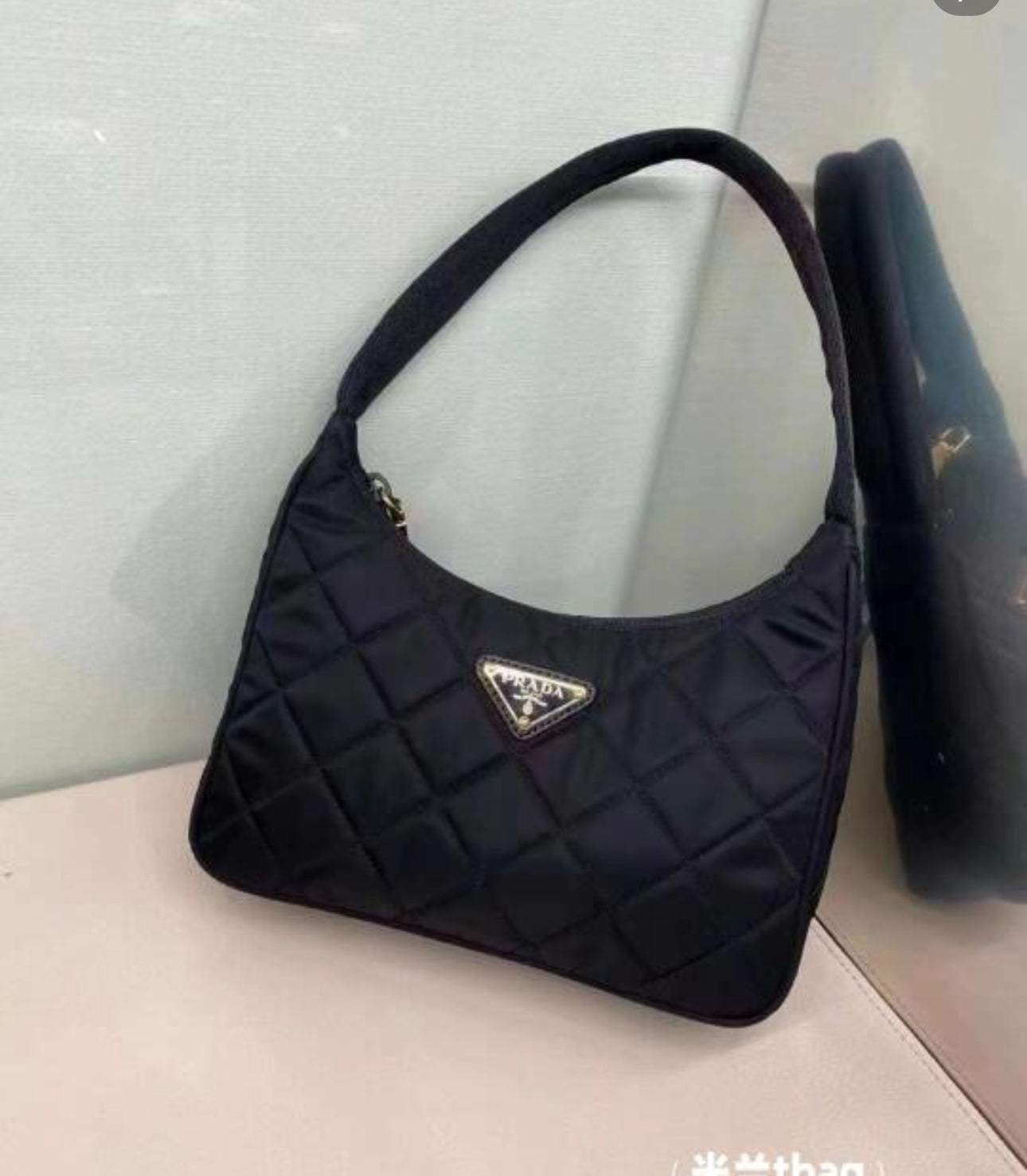 @Prada▪️Neo 菱格金標腋下包/P740 🔔限時折🉐33980🏷️