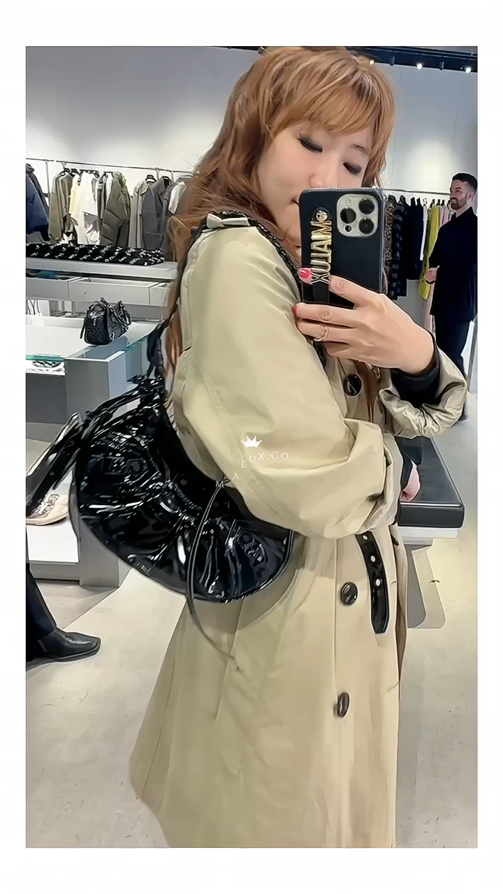 @Balenciaga▪️Cagole XS 亮皮半月機車包/P1035🔔限時折🉐47380