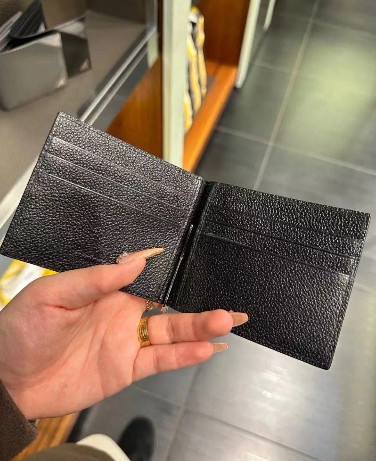 @Prada Bifold 三角標皮夾 🔔限時折🉐12800