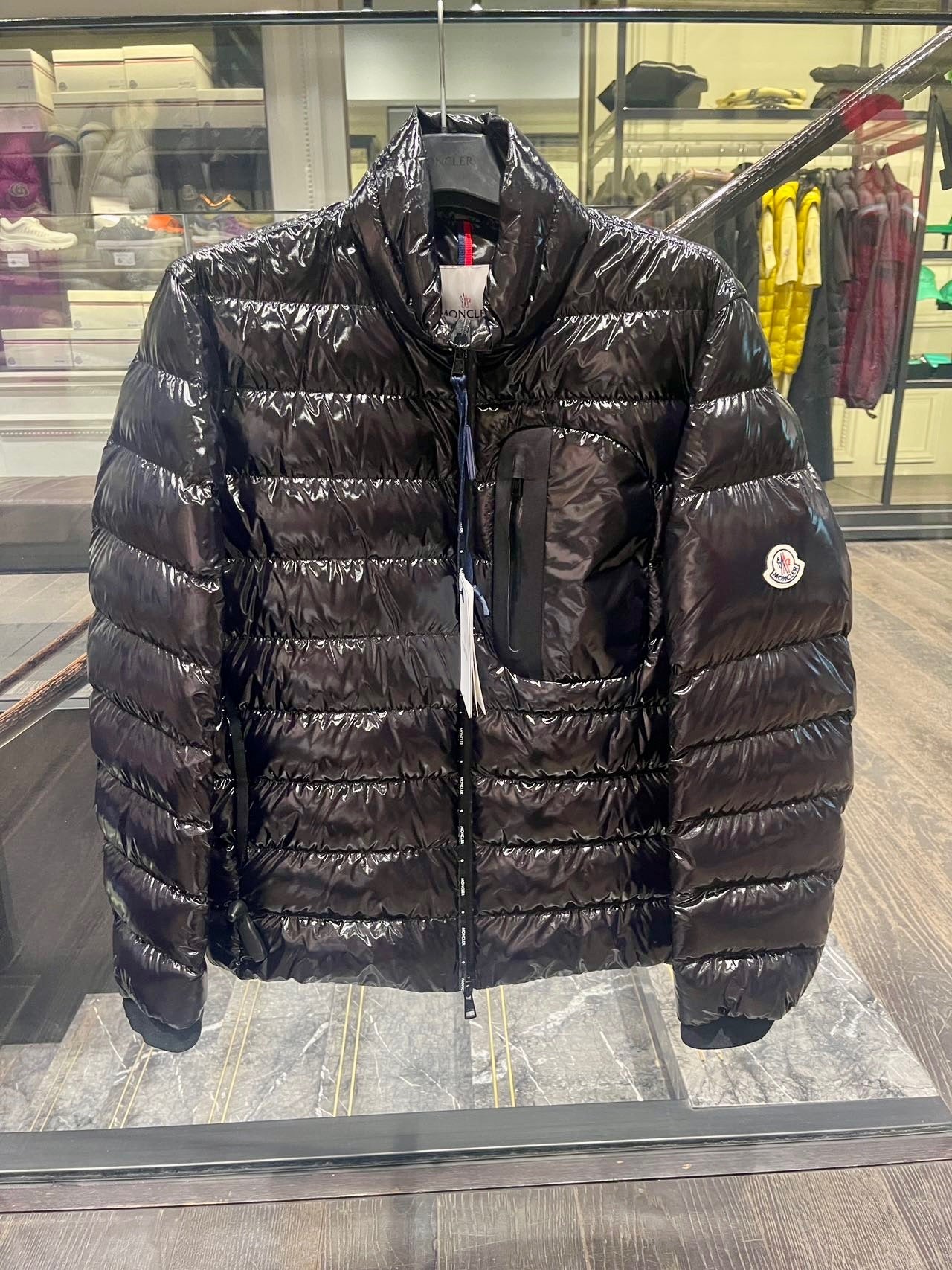 @Moncler Gu 羽絨衣外套/775P519 🔔限時折🉐24360